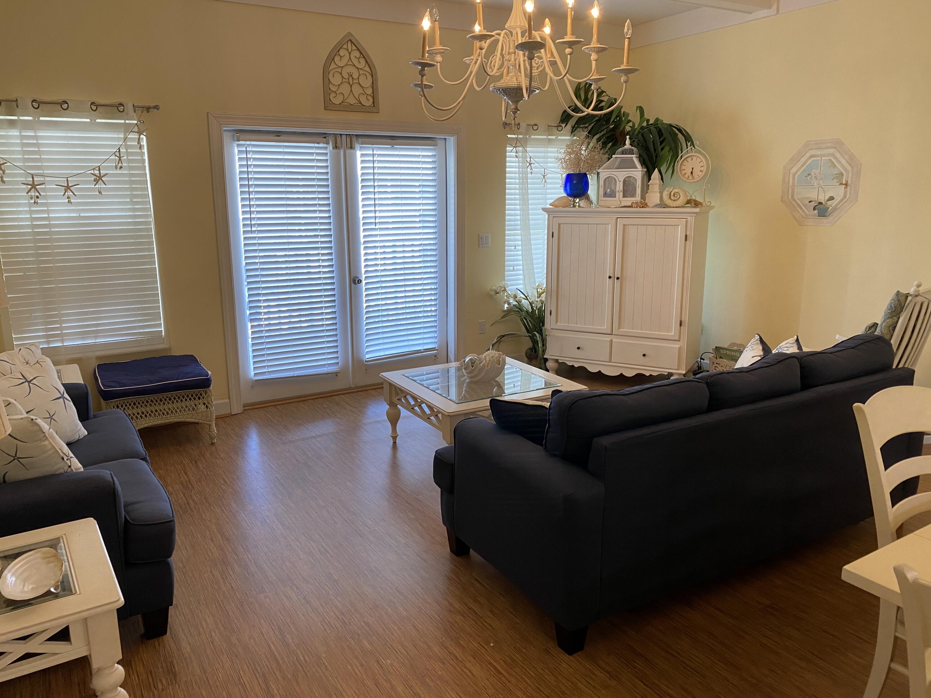 PAVILION PALMS - Residential