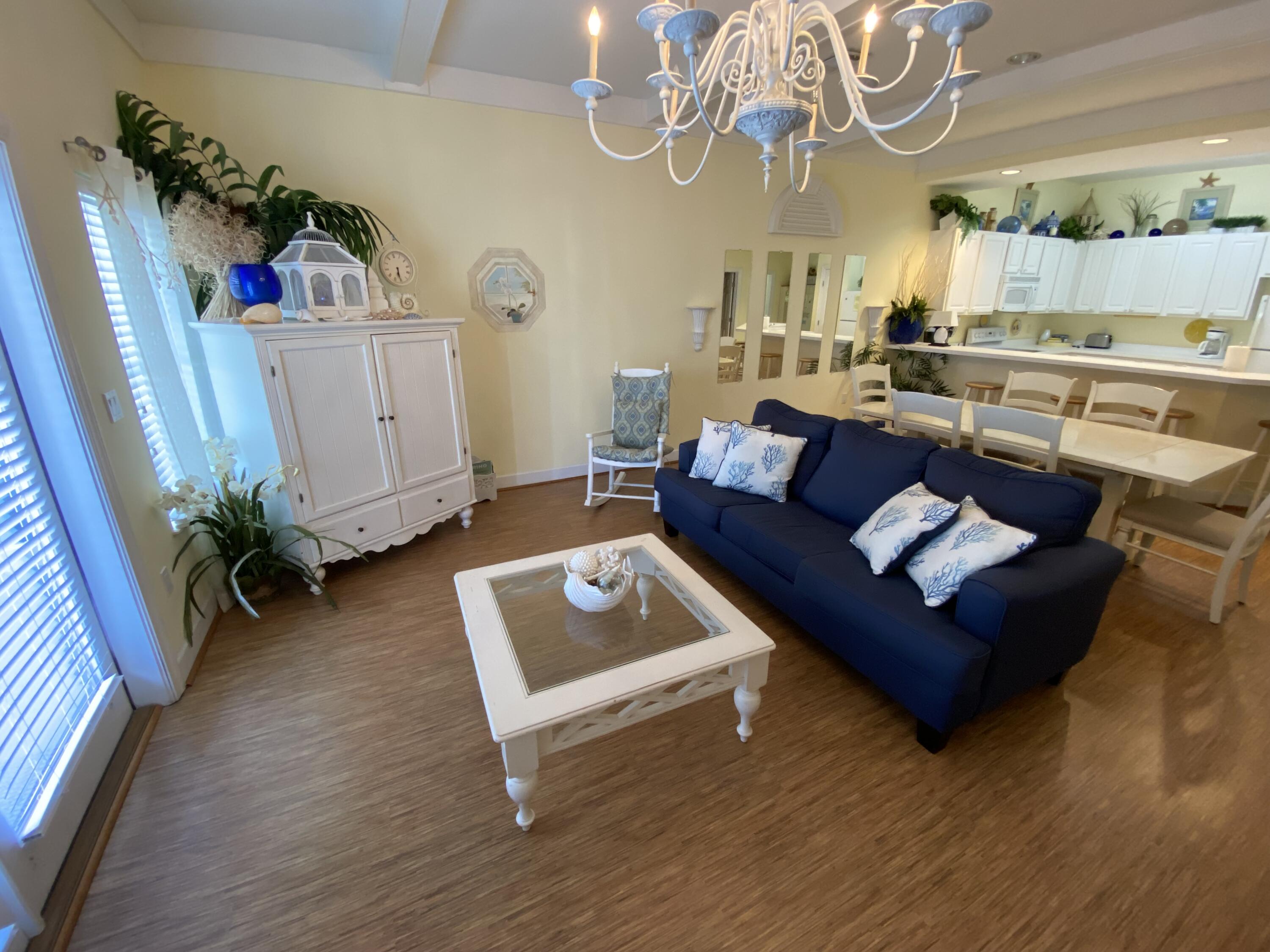 PAVILION PALMS - Residential