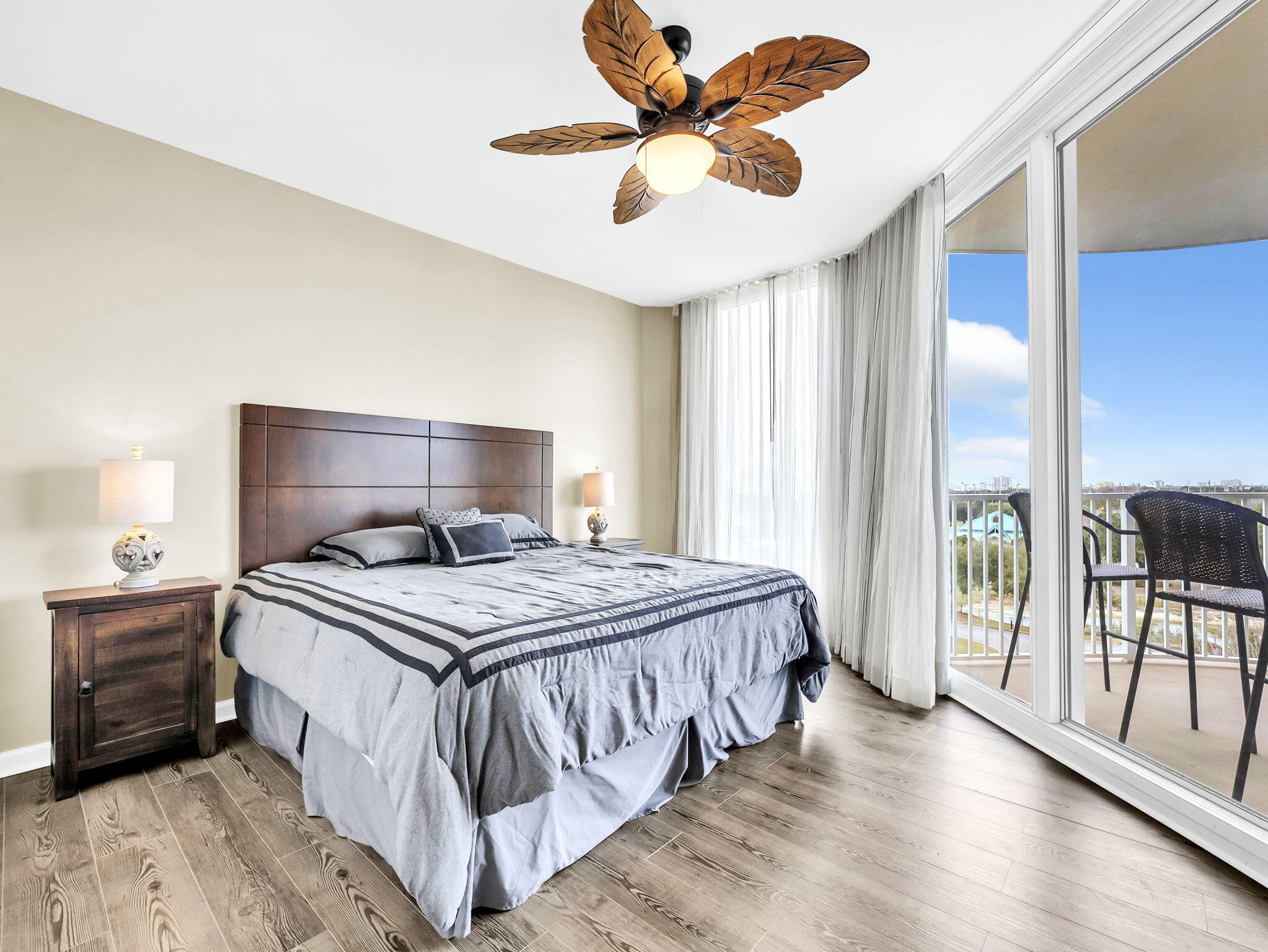 THE PALMS OF DESTIN RESORT - Residential