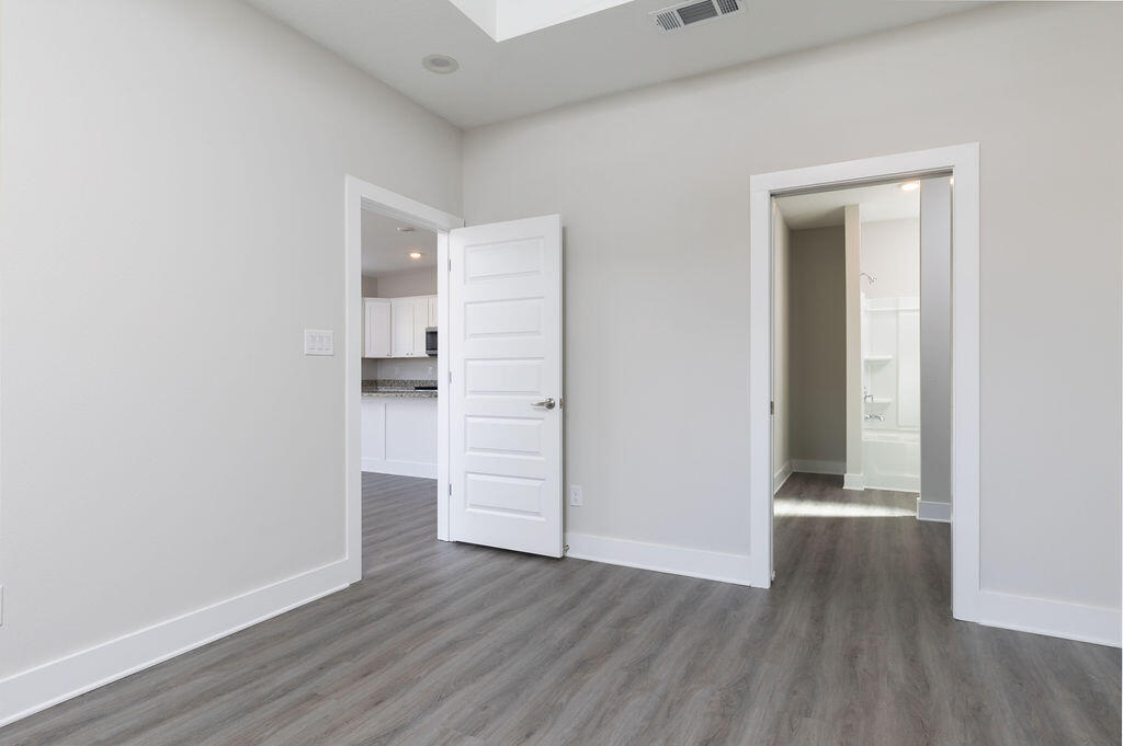 AVALON BEACH - Residential