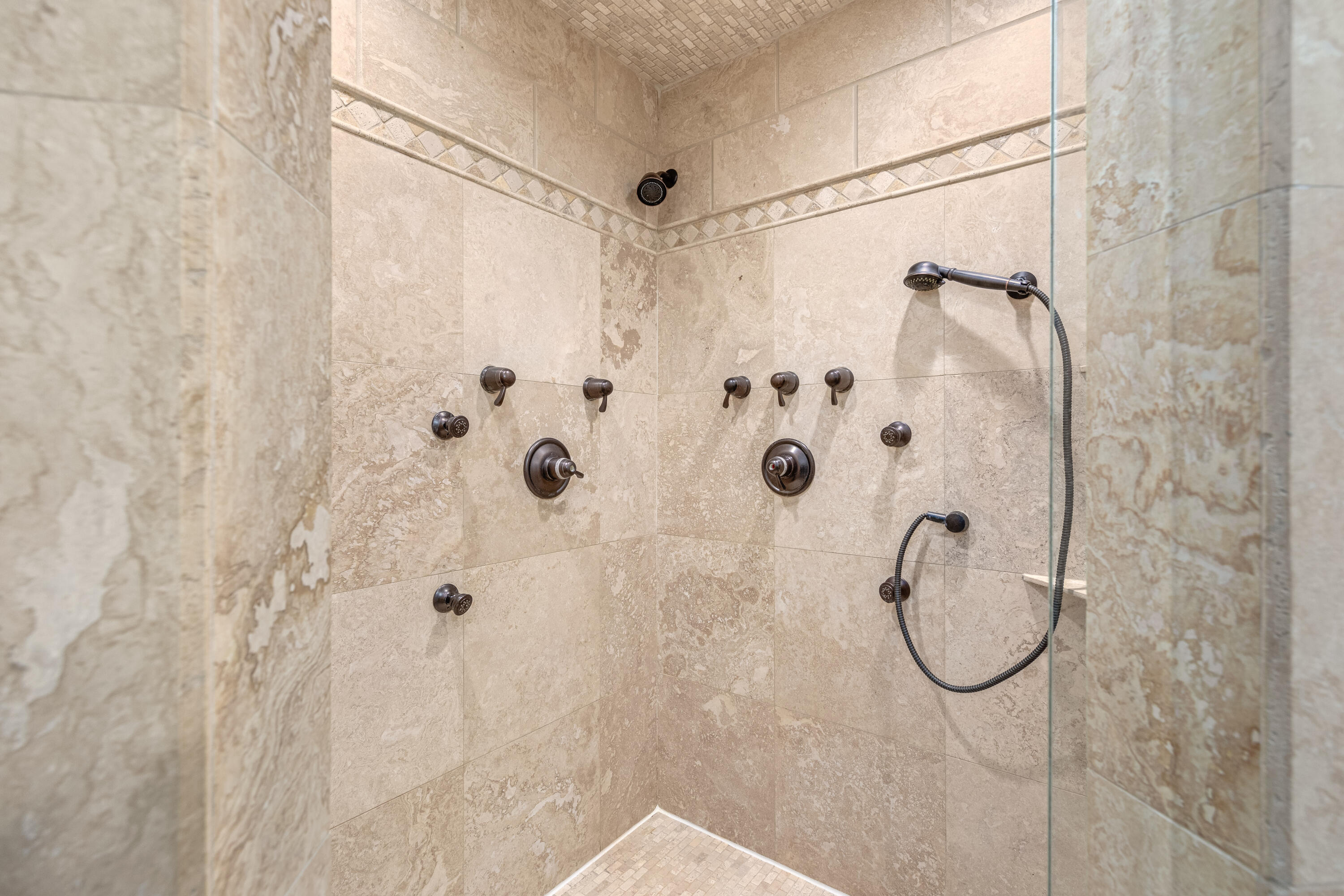 BON VILLAS - Residential