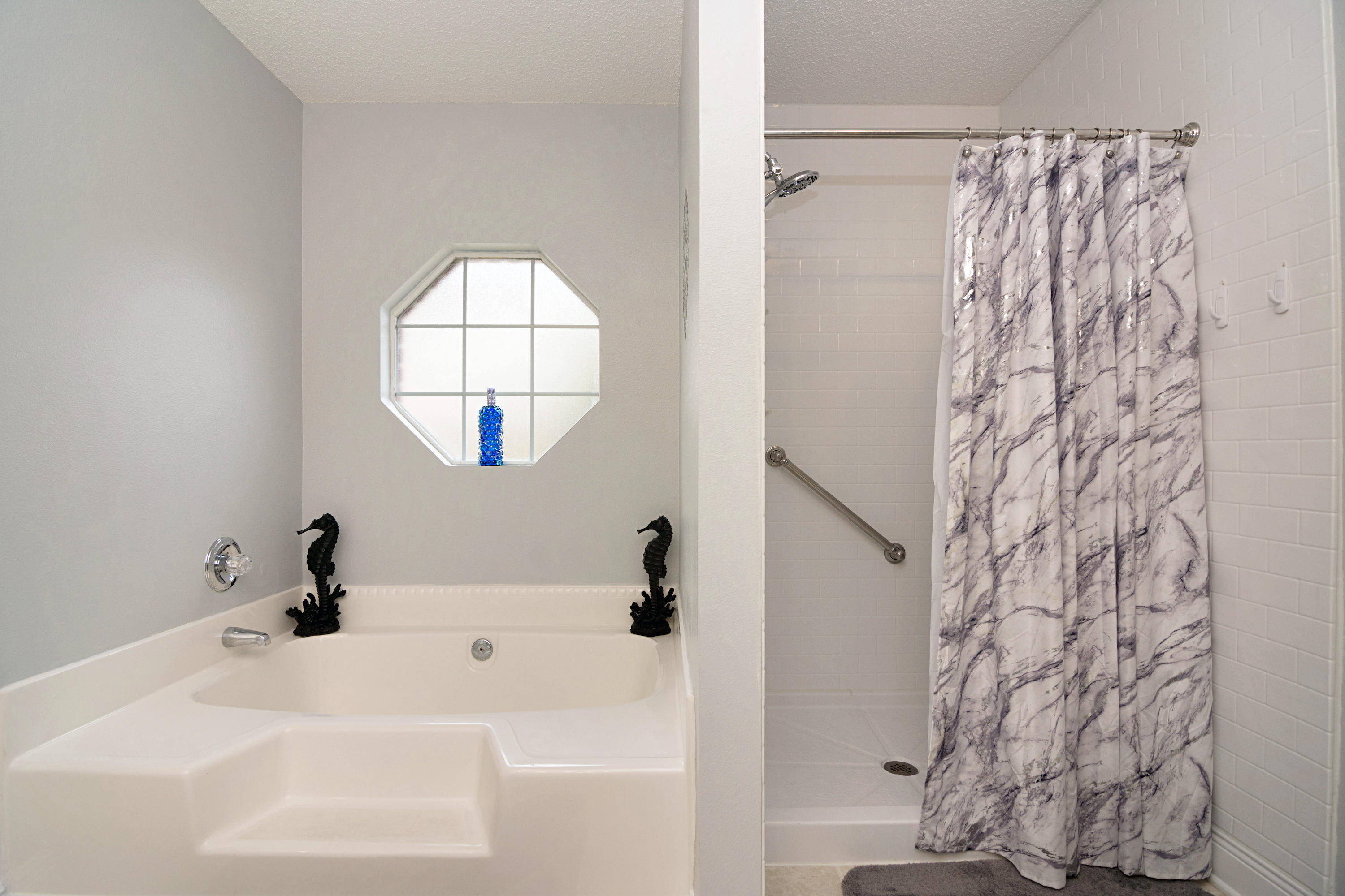 FOX VALLEY - Residential