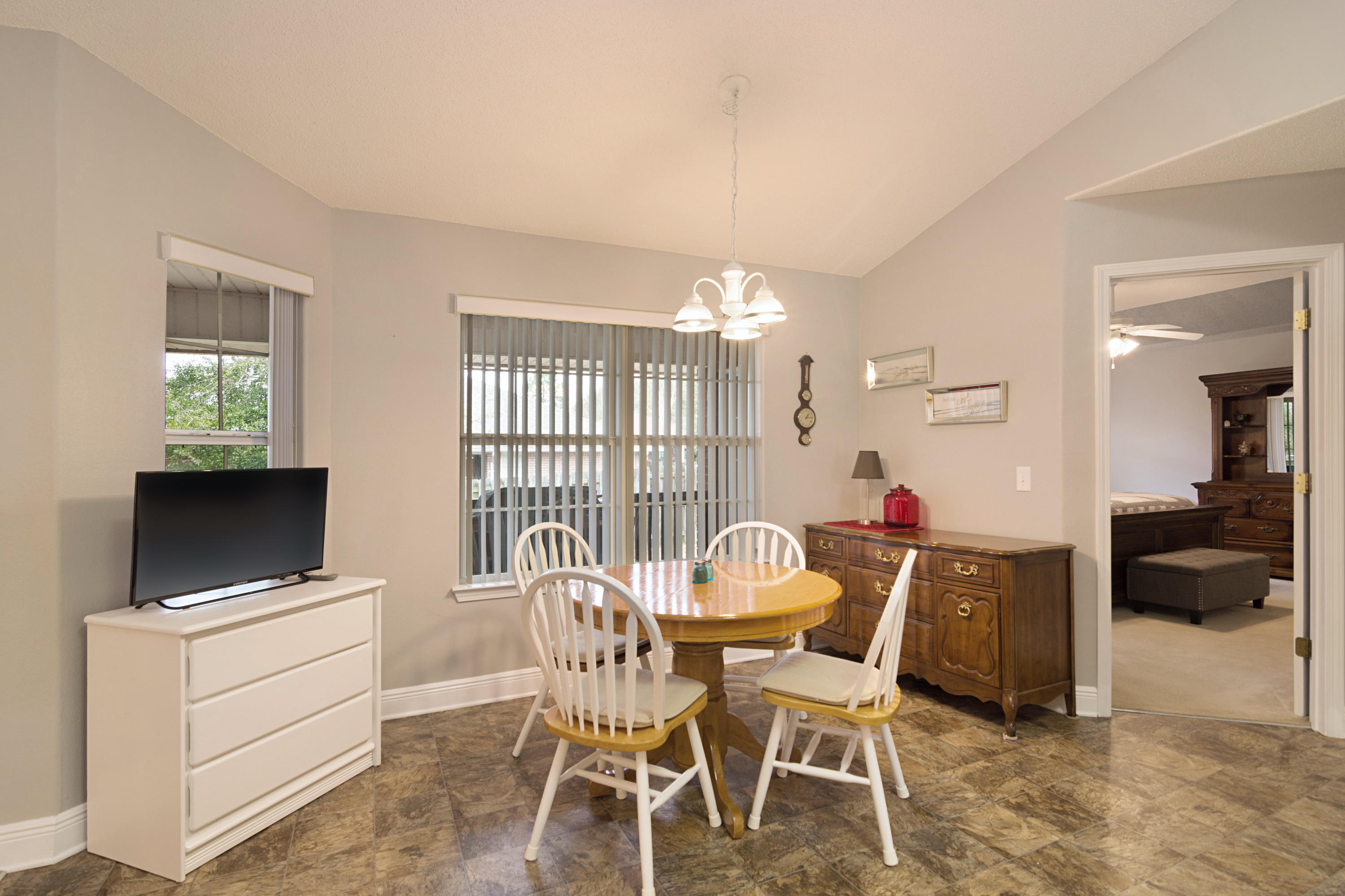 FOX VALLEY - Residential