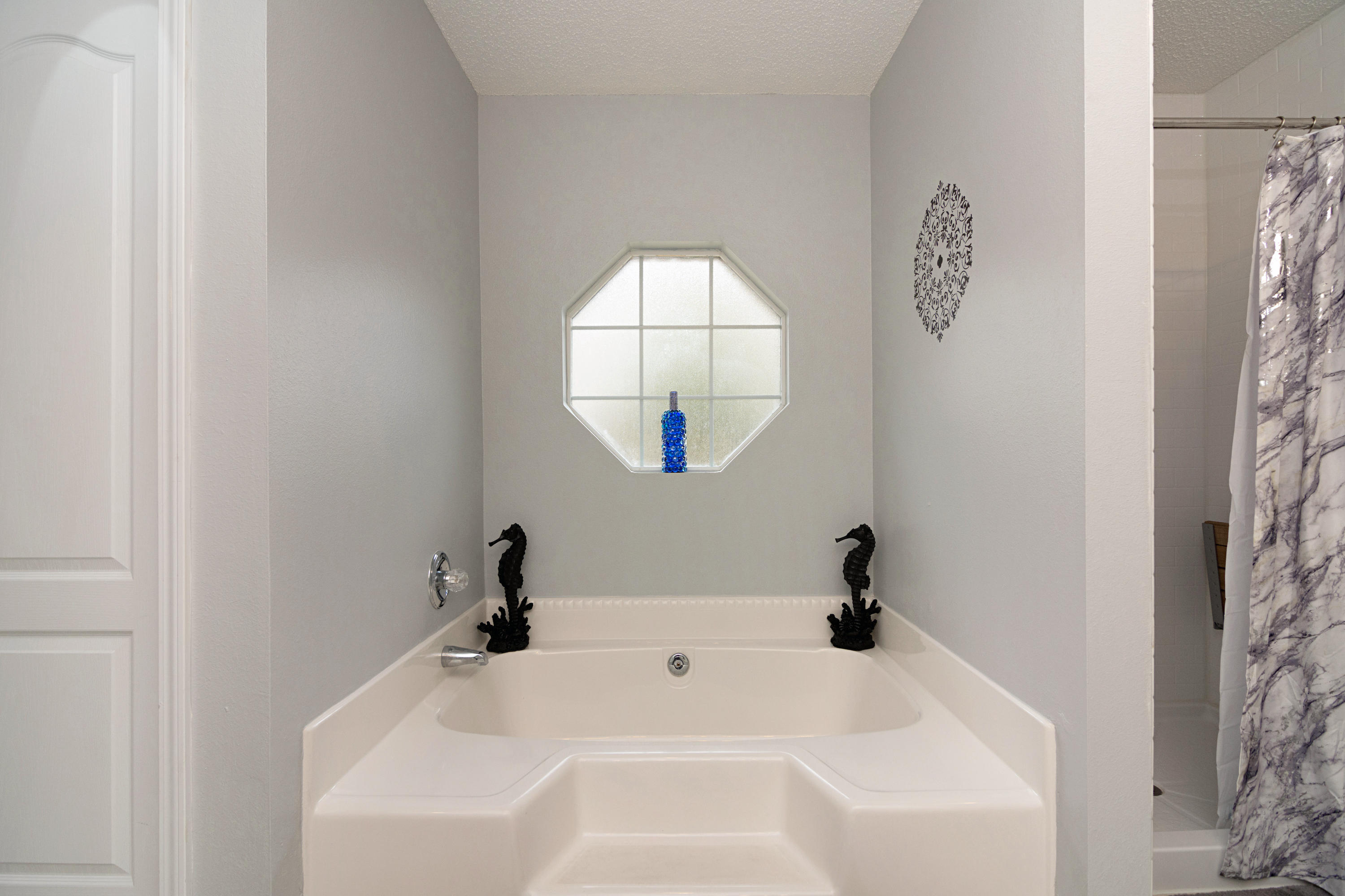 FOX VALLEY - Residential