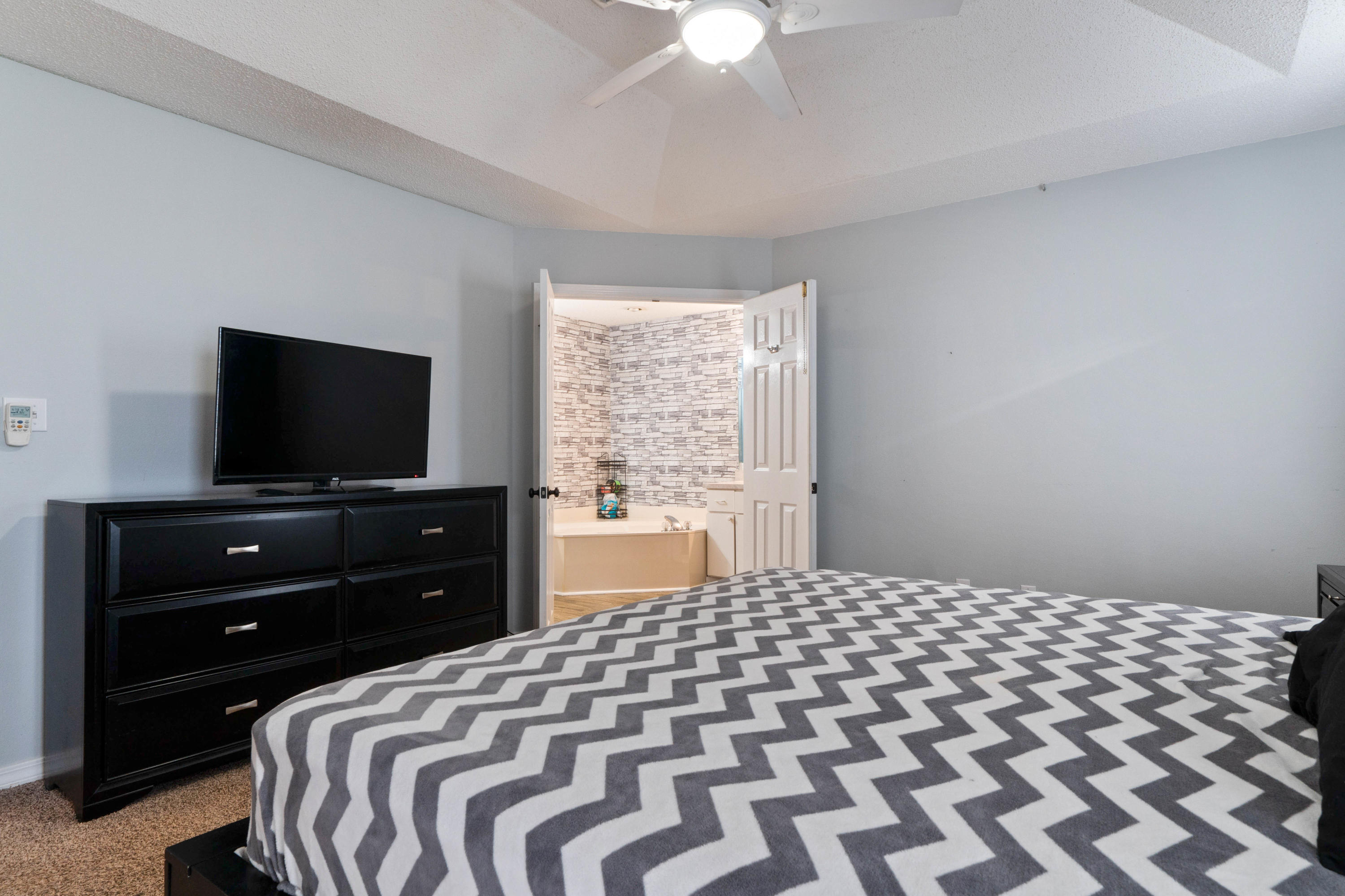 IVALEA GARDENS - Residential