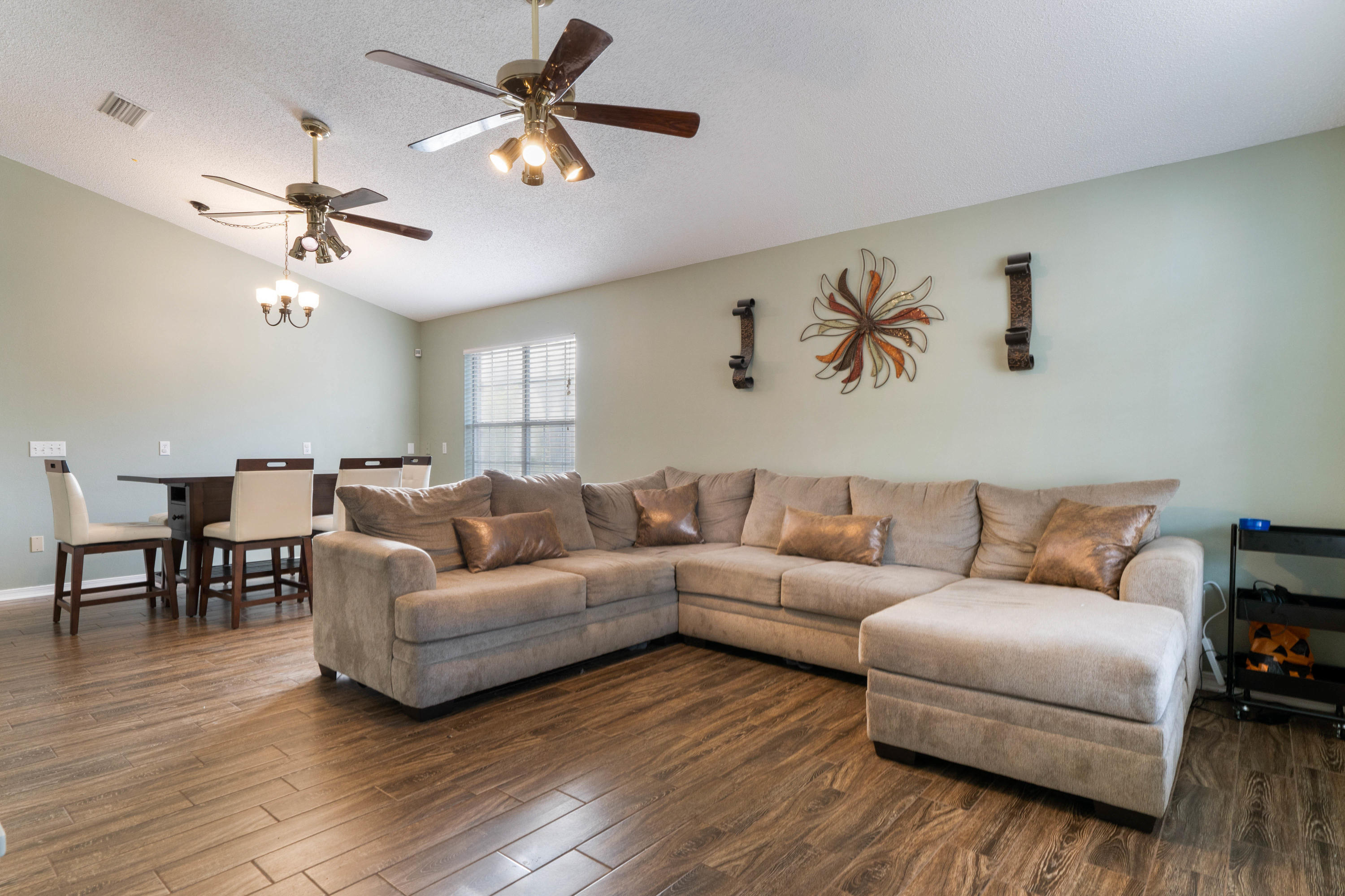 IVALEA GARDENS - Residential