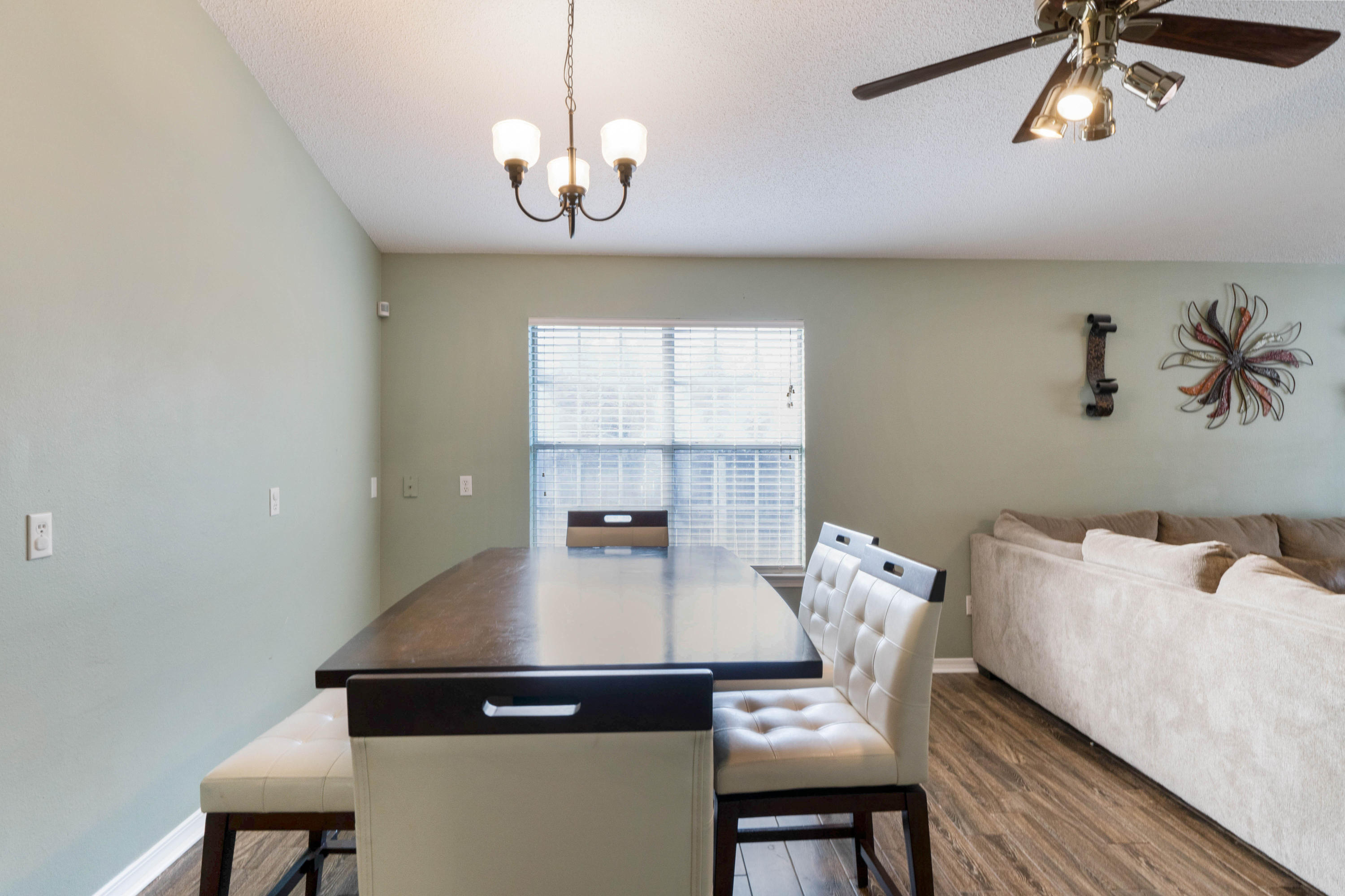 IVALEA GARDENS - Residential