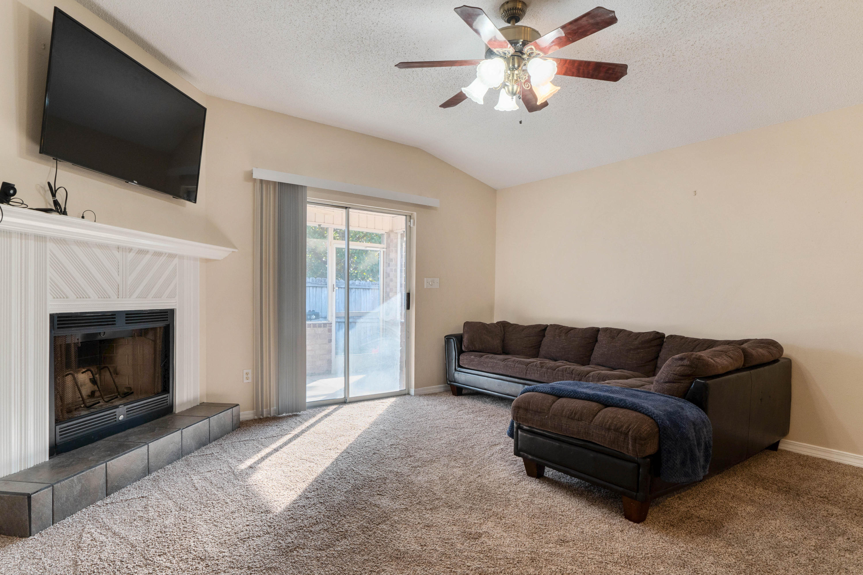 IVALEA GARDENS - Residential