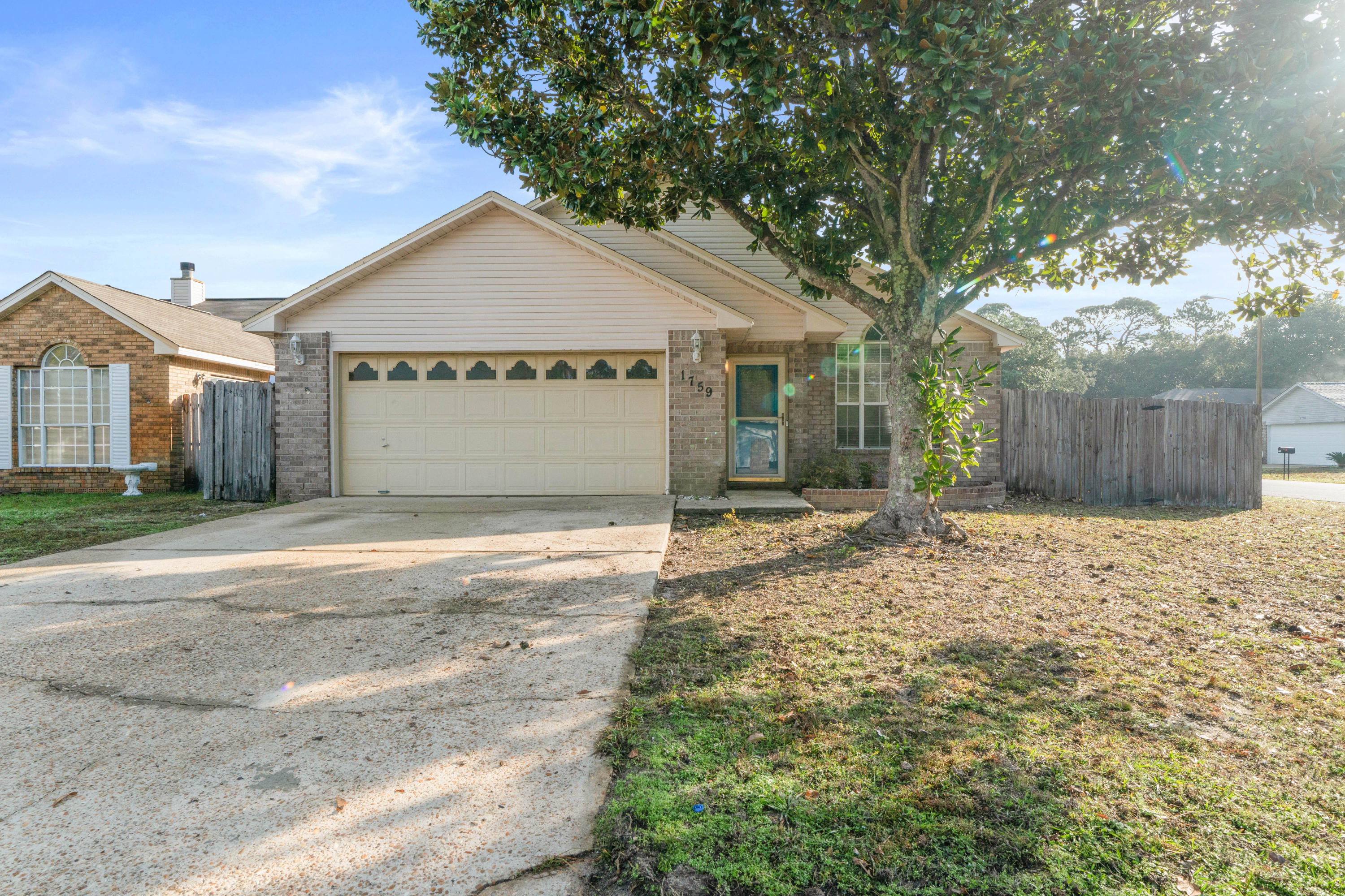 IVALEA GARDENS - Residential