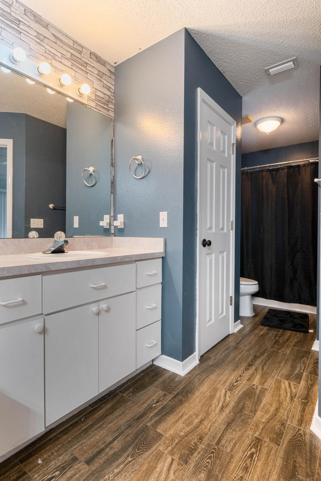 IVALEA GARDENS - Residential