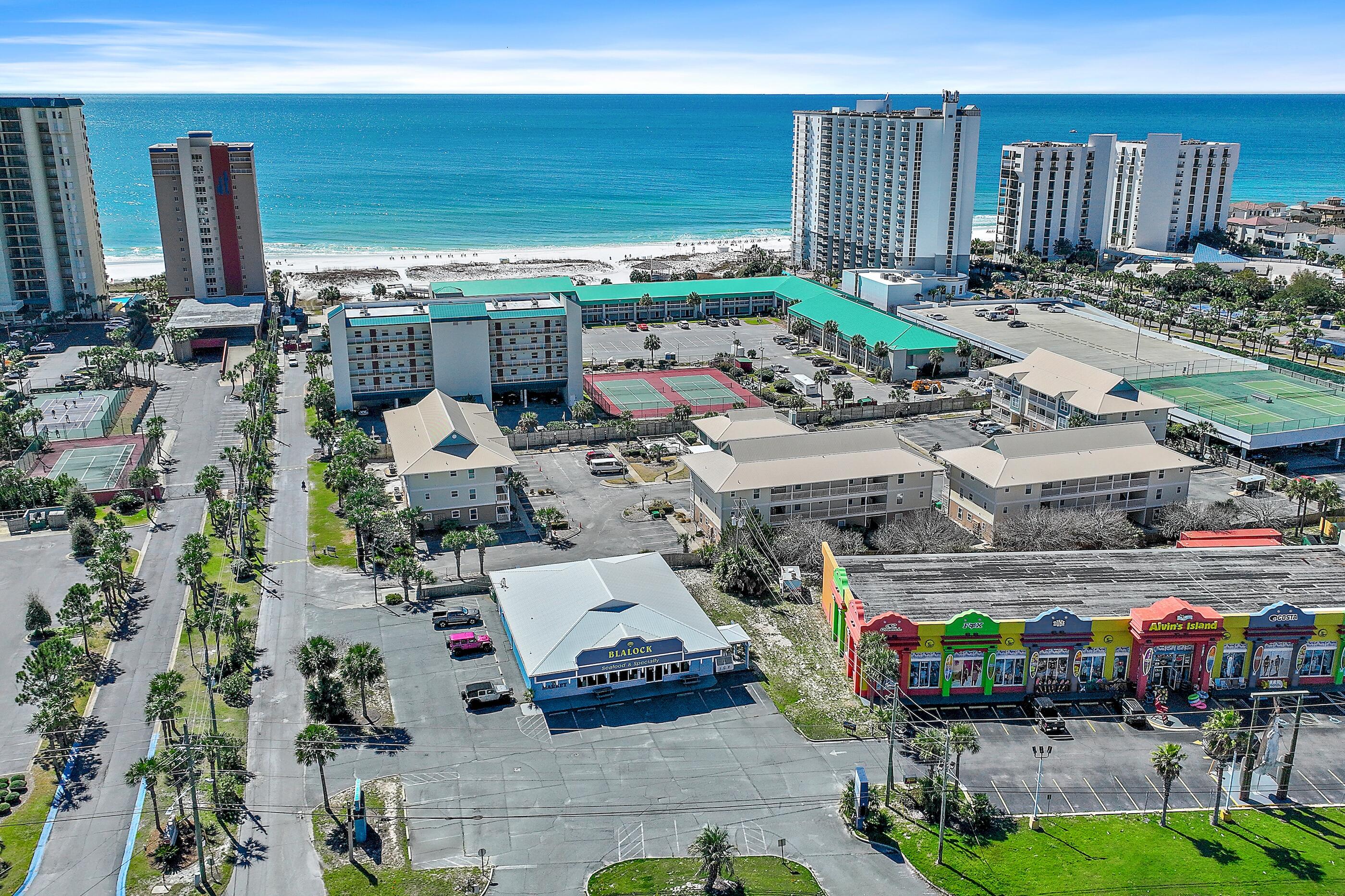 ST MARTIN BEACHWALK VILLAS - Residential