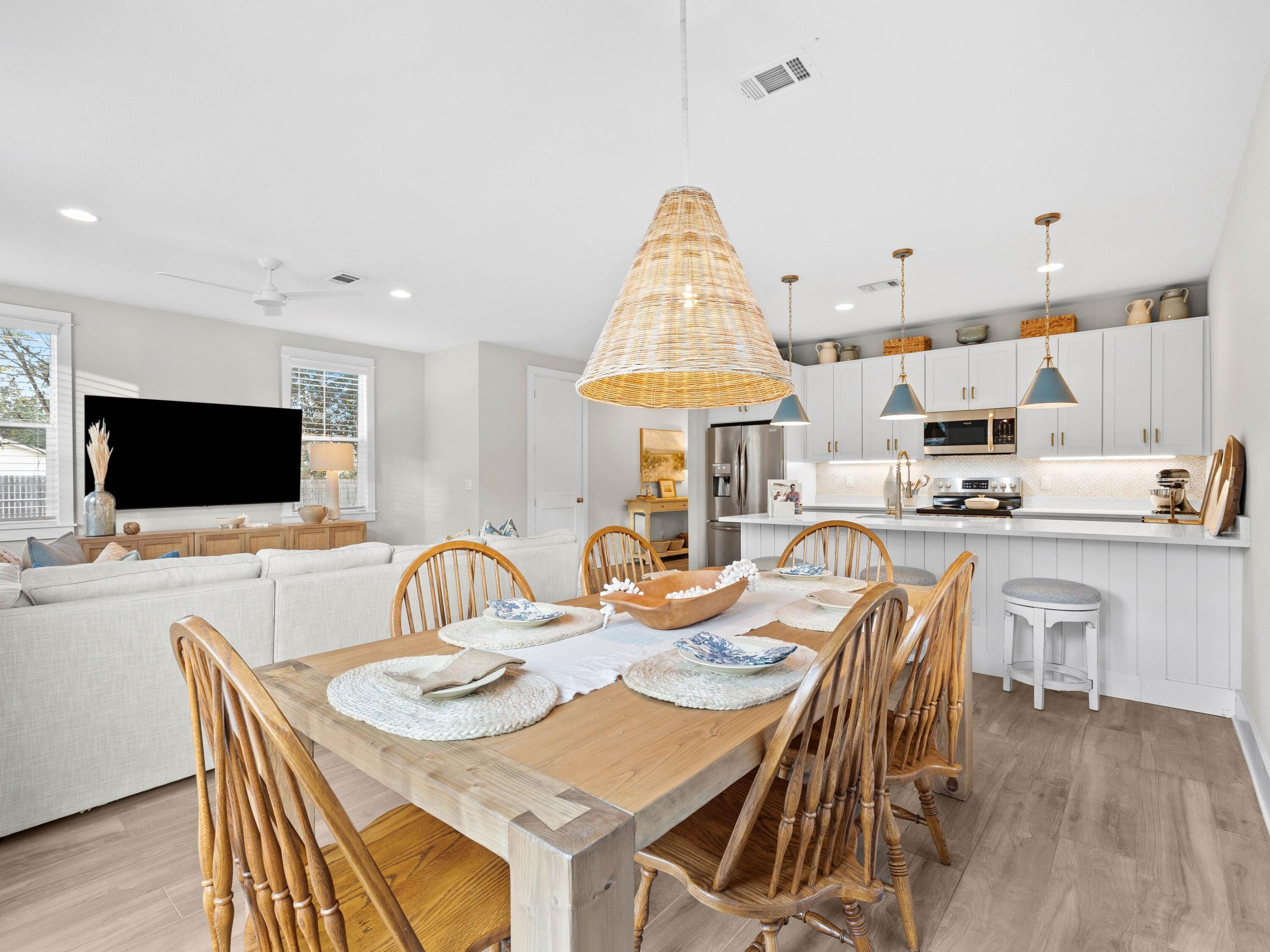 LIGHTHOUSE POINTE - Residential Lease