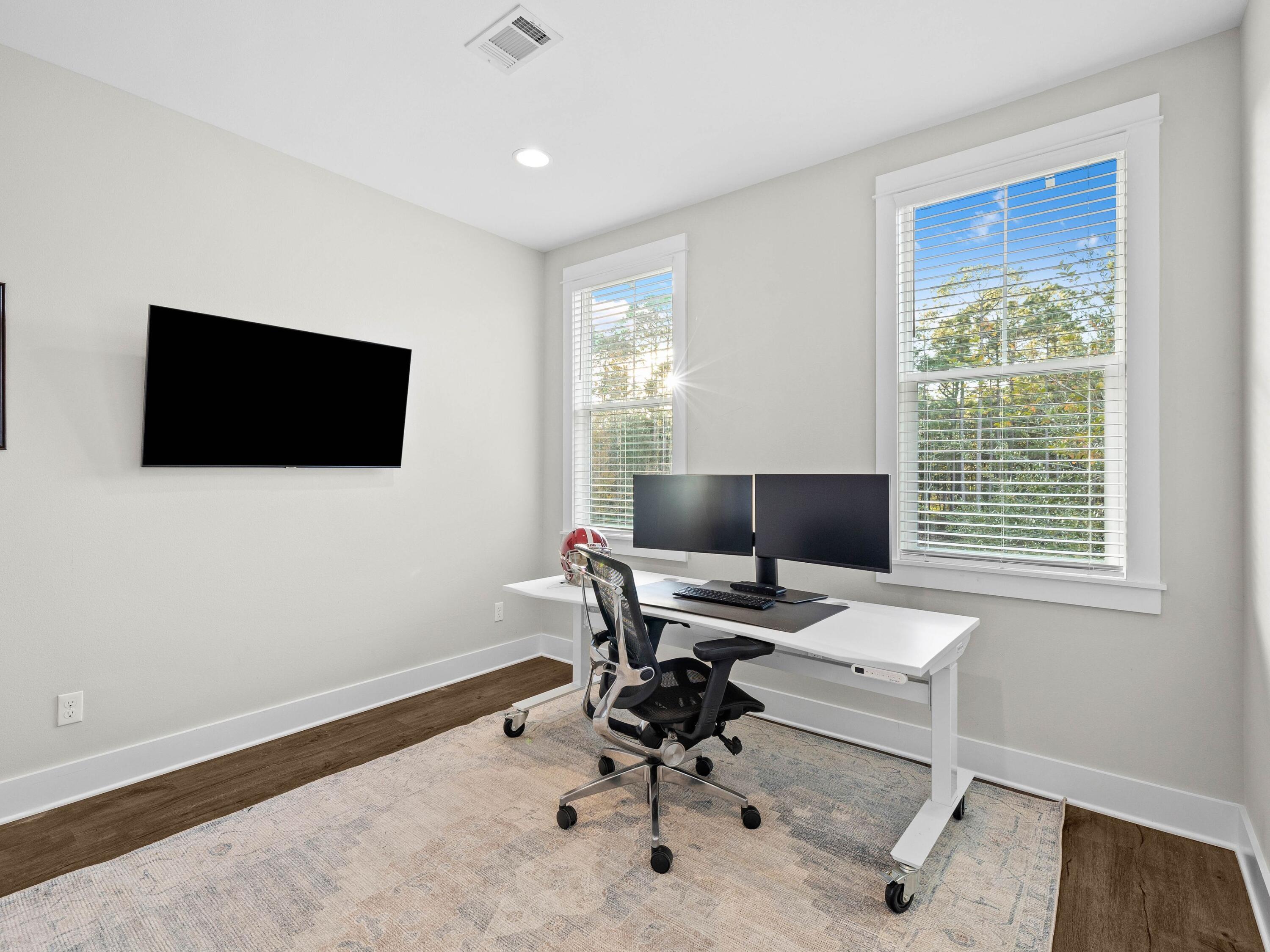 LIGHTHOUSE POINTE - Residential Lease