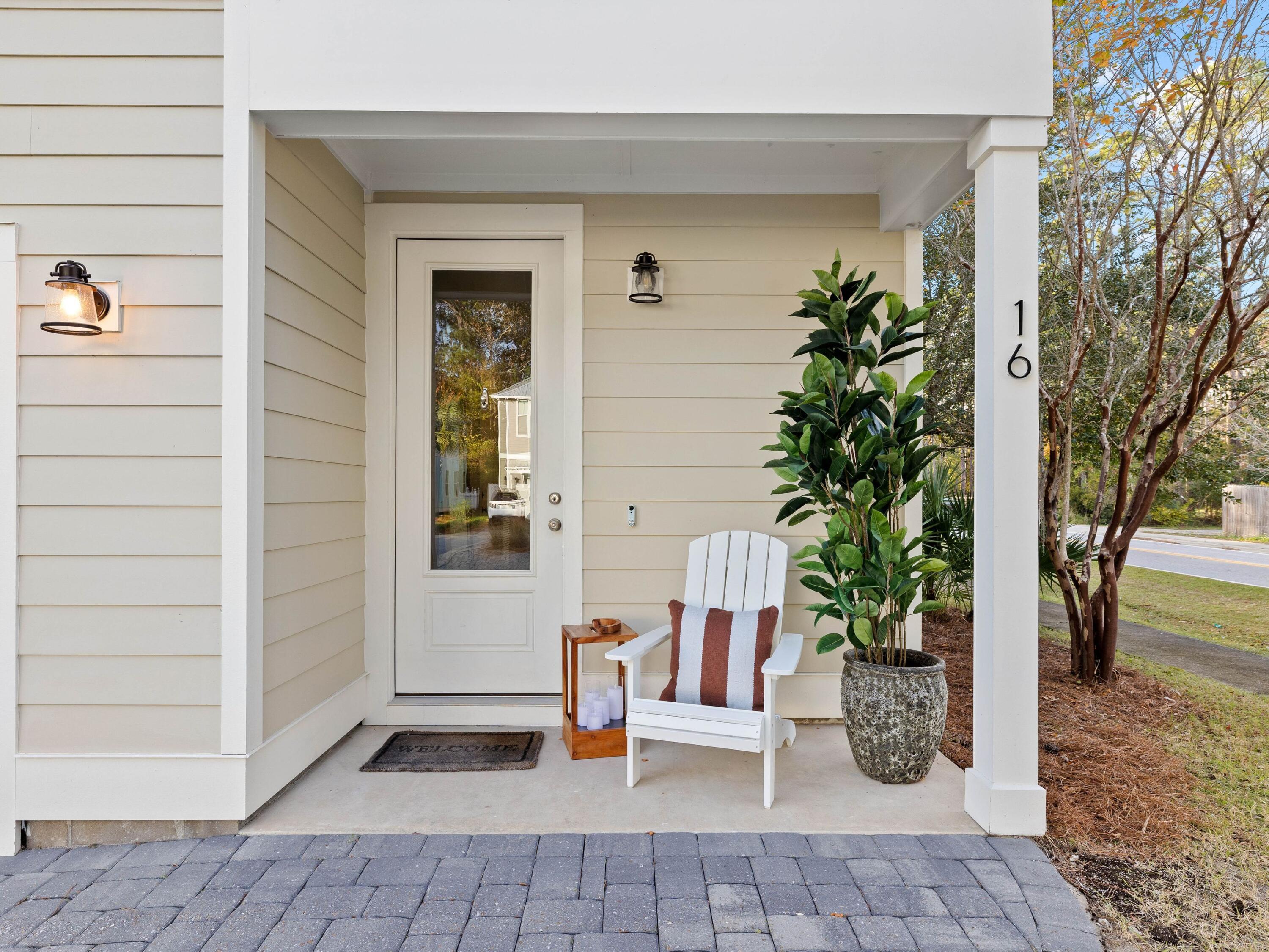 LIGHTHOUSE POINTE - Residential Lease