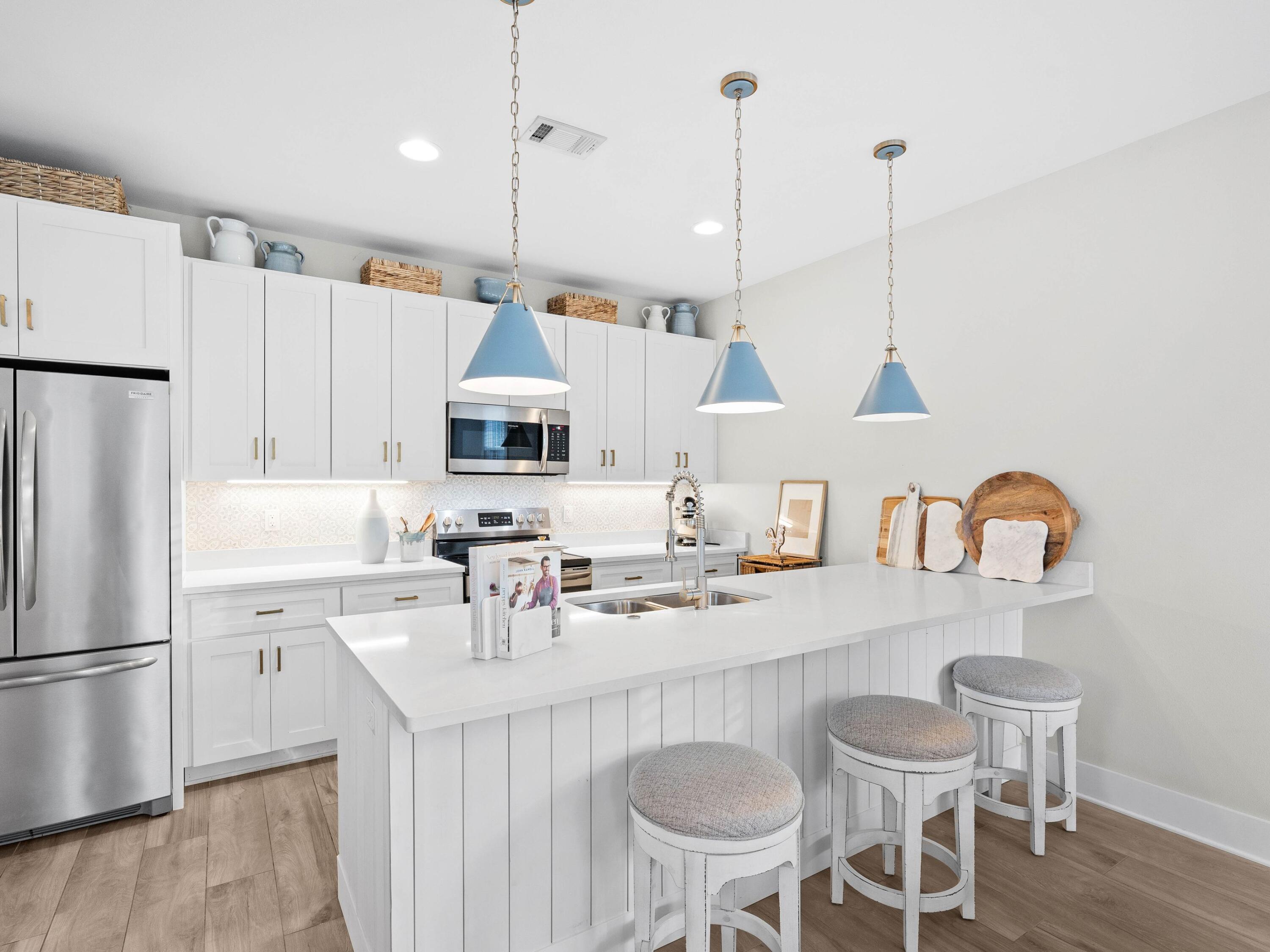LIGHTHOUSE POINTE - Residential Lease
