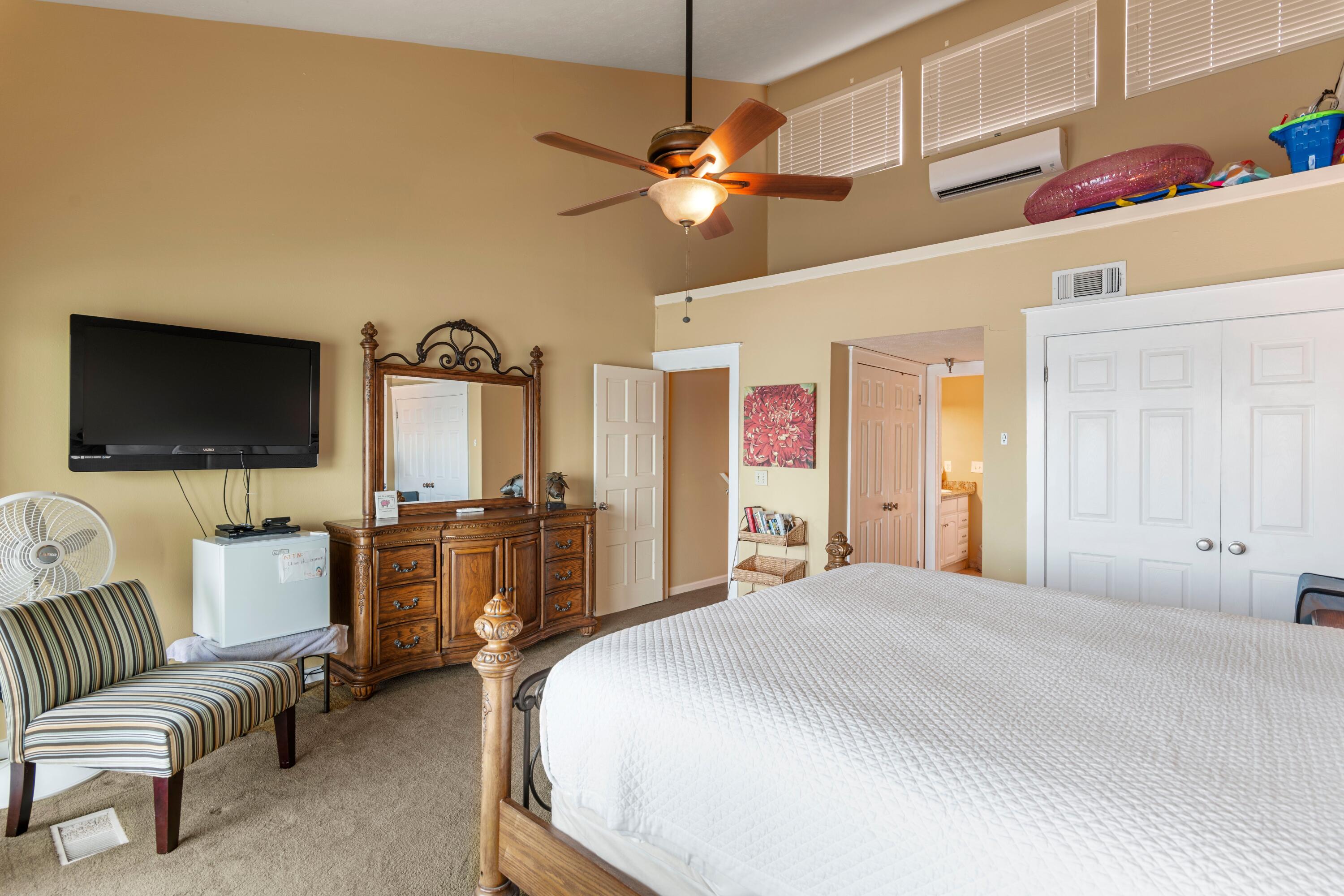 SEAFARER CONDO - Residential