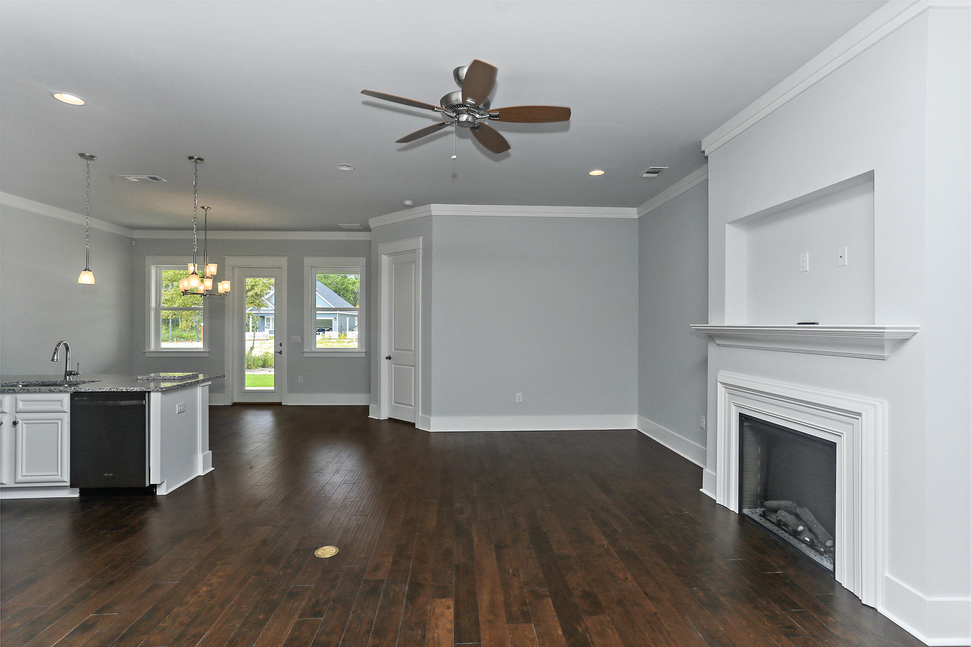 PARADISE COVE - Residential