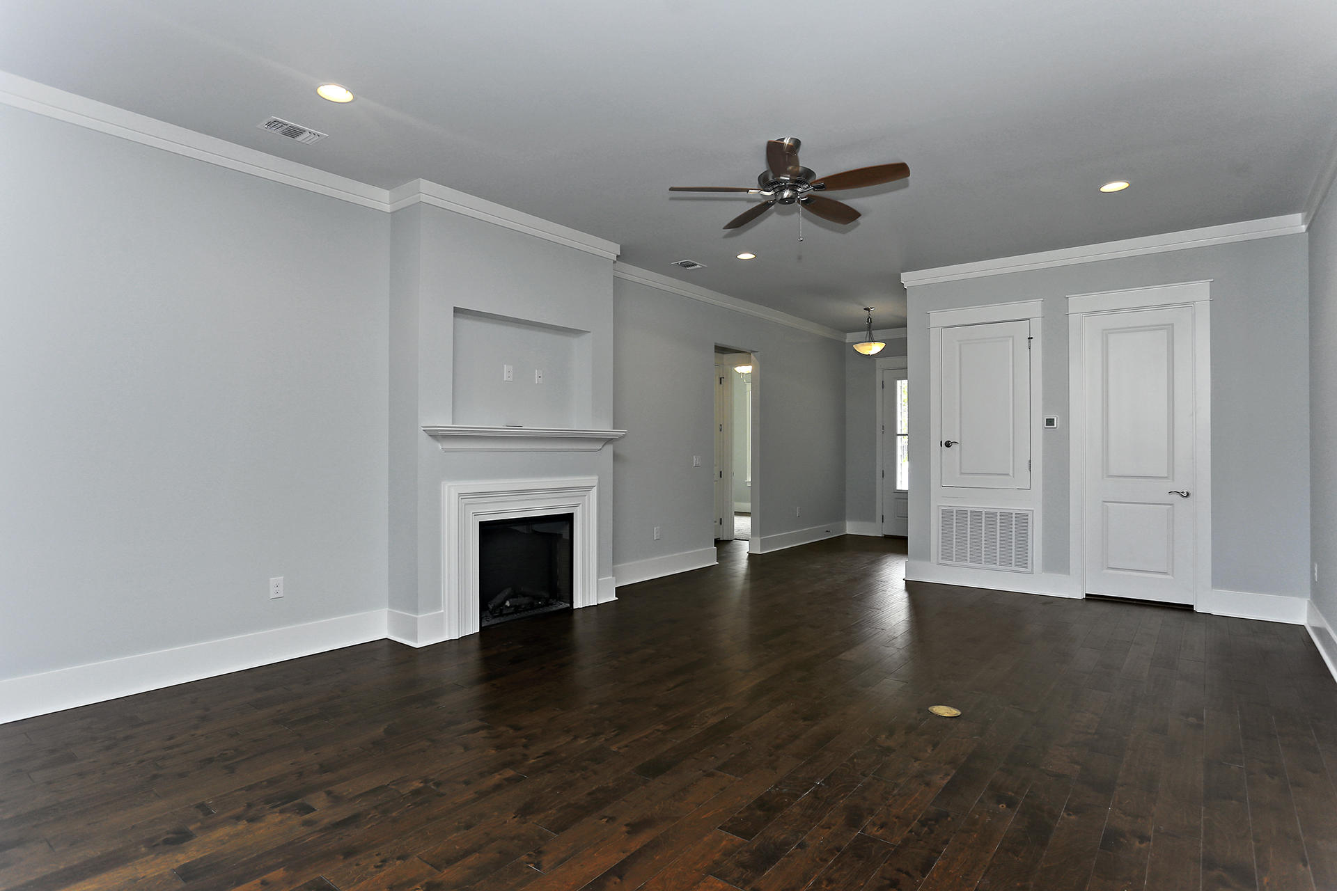 PARADISE COVE - Residential