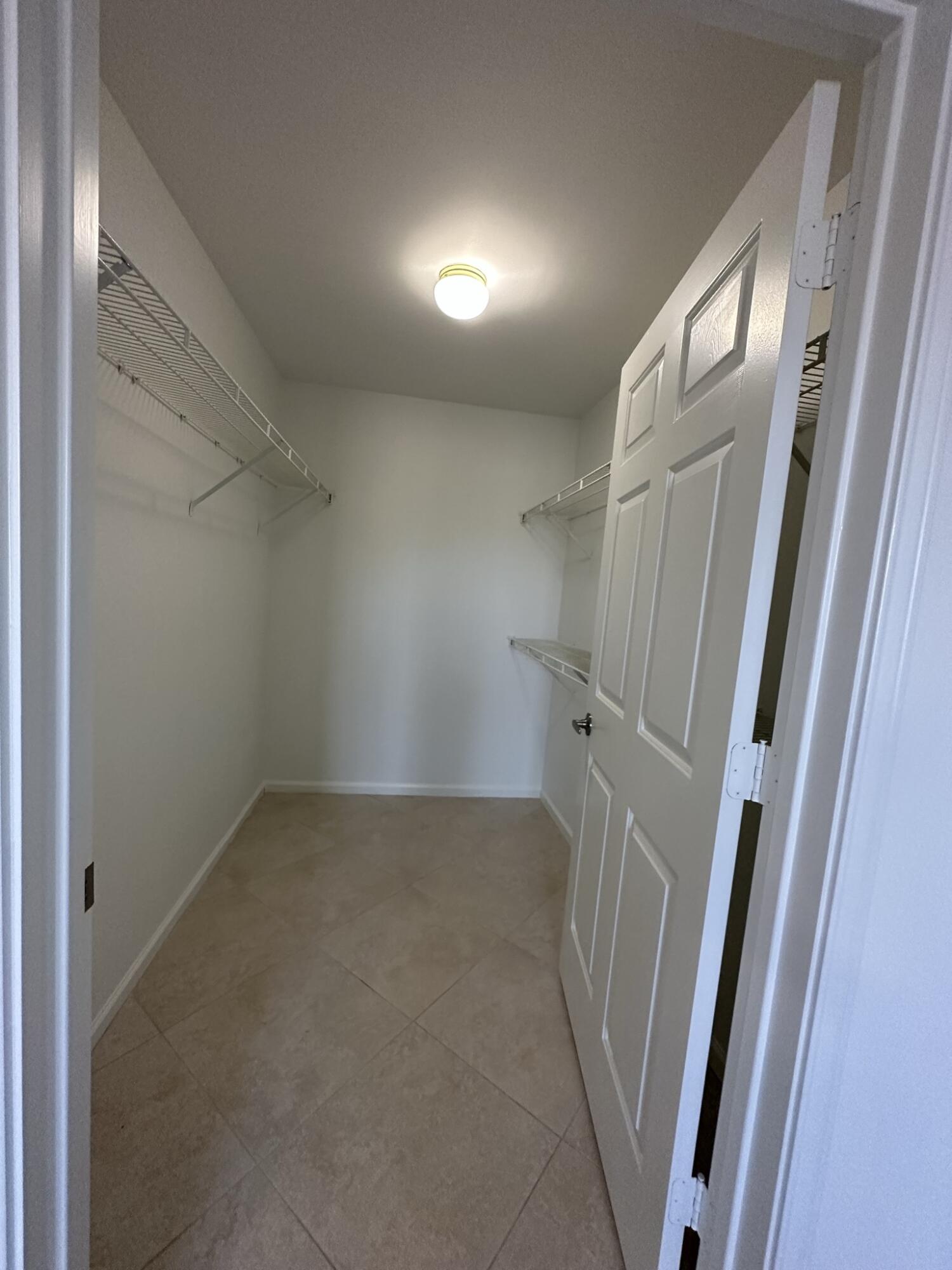 INDIAN LAKE - Residential