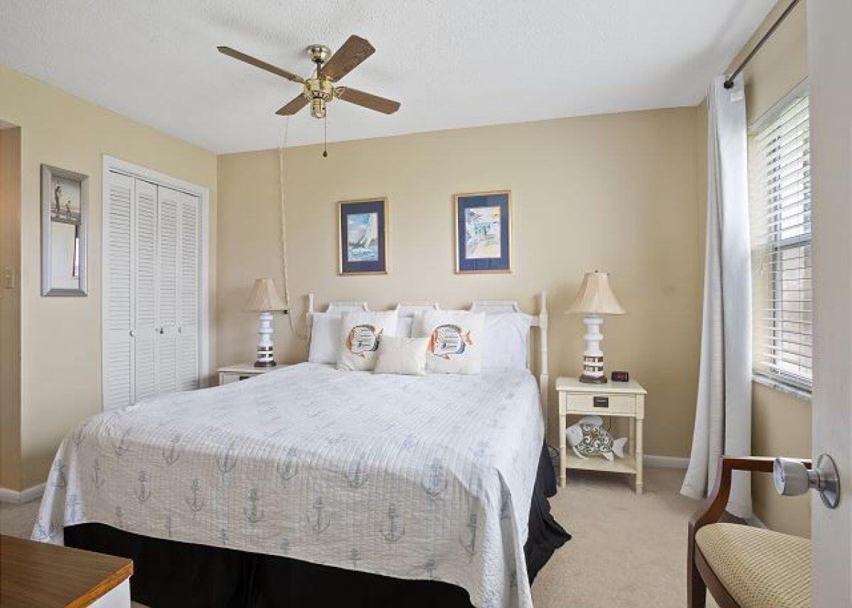 EL MATADOR CONDO - Residential