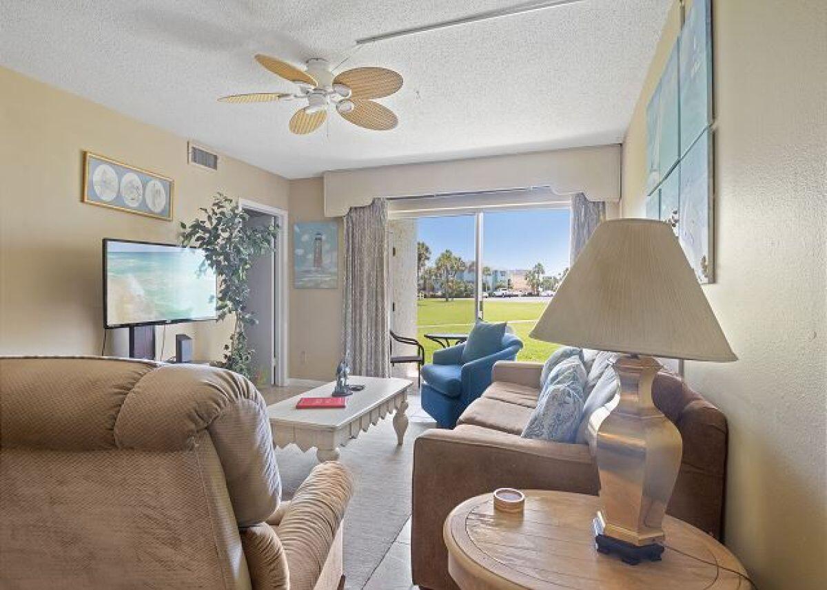 EL MATADOR CONDO - Residential