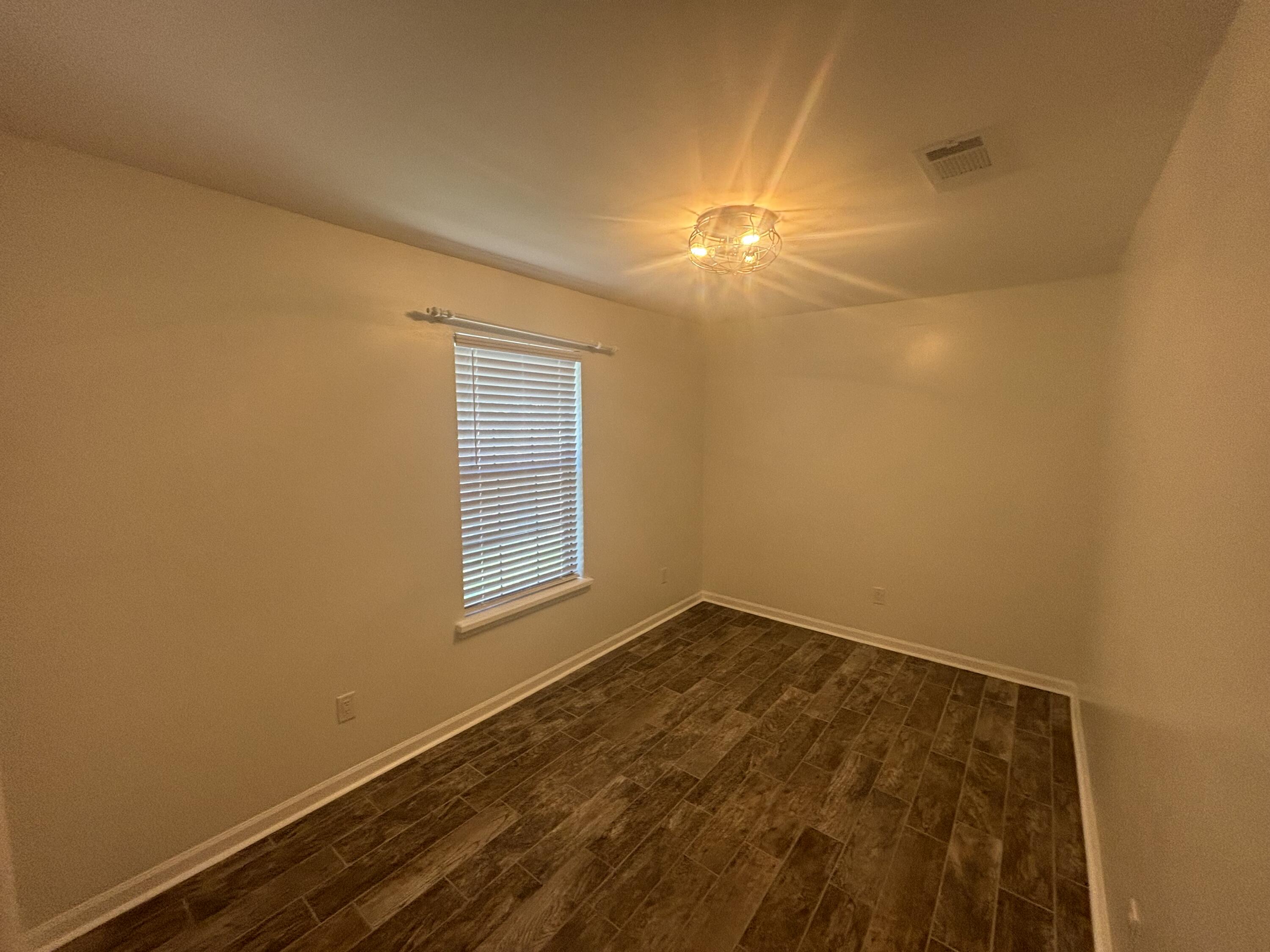 LIVE OAK MANORS - Residential Lease