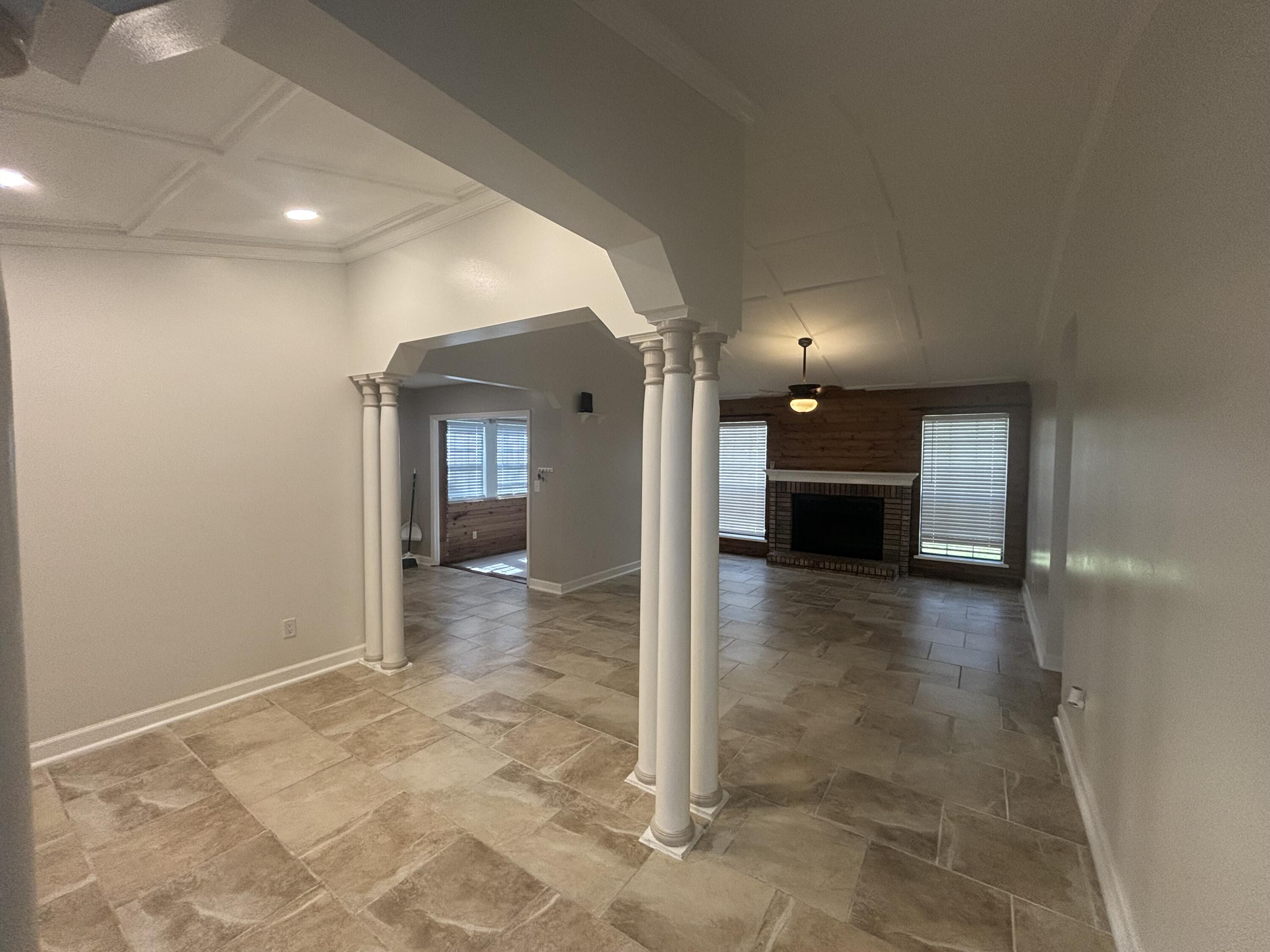 LIVE OAK MANORS - Residential Lease