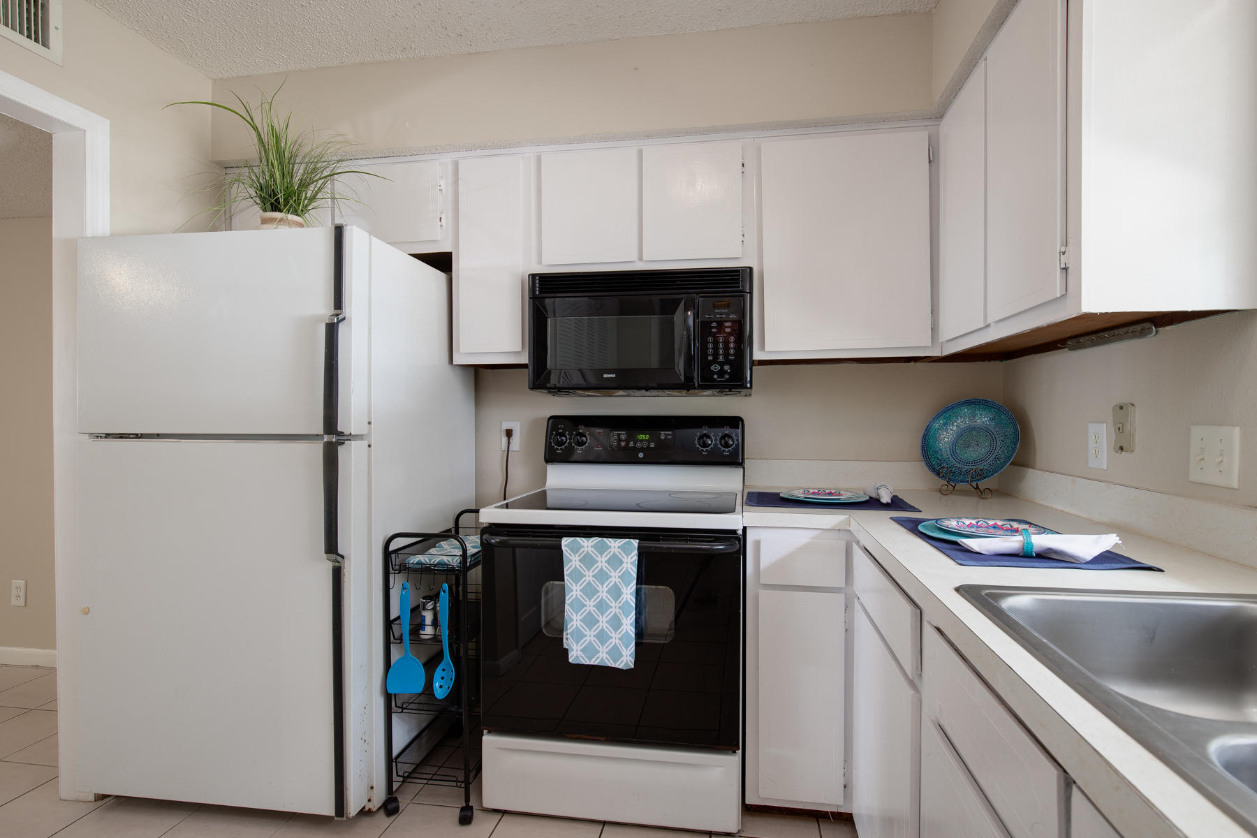 TWIN OAKS - Residential