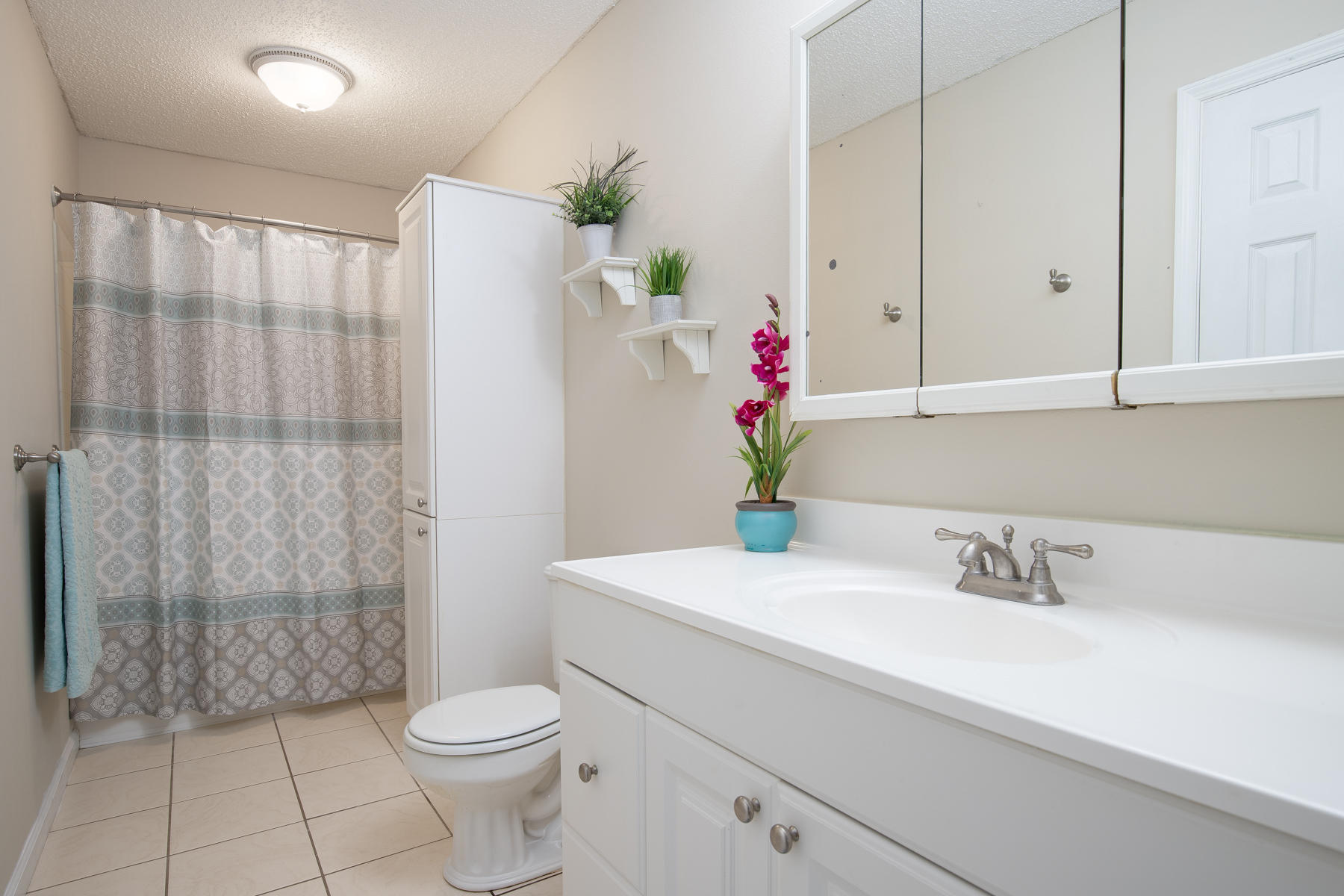 TWIN OAKS - Residential