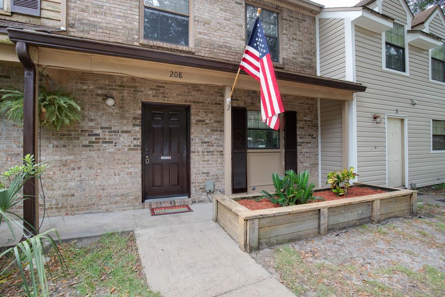 LOCATION ... LOCATION... LOCATION!!! LARGE 2 Bedroom 1.5 Bath Townhome Centrally Located to Eglin AFB & Hurlburt Field! Features include: 2015 Dimensional Shingle Roof / New Interior Paint / New Carpeting / Indoor Laundry Area / Outside Storage Area / Fireplace / Tile Downstairs / 6 Panel Doors / Pantry / Master Walk-in Closet / Ceiling Fans / Newly Re-Finished Tub / Pull Down Attic Stairs / Large Fenced Back Yard / Oversized Driveway. Conveniently Located Close to Shopping & Restaurants! Approx 3 miles to Hurlburt Field, 6 miles to Eglin AFB and only 6 miles to the BEACH! Hurry and schedule your showing today!! Buyer to verify all dimensions and information!