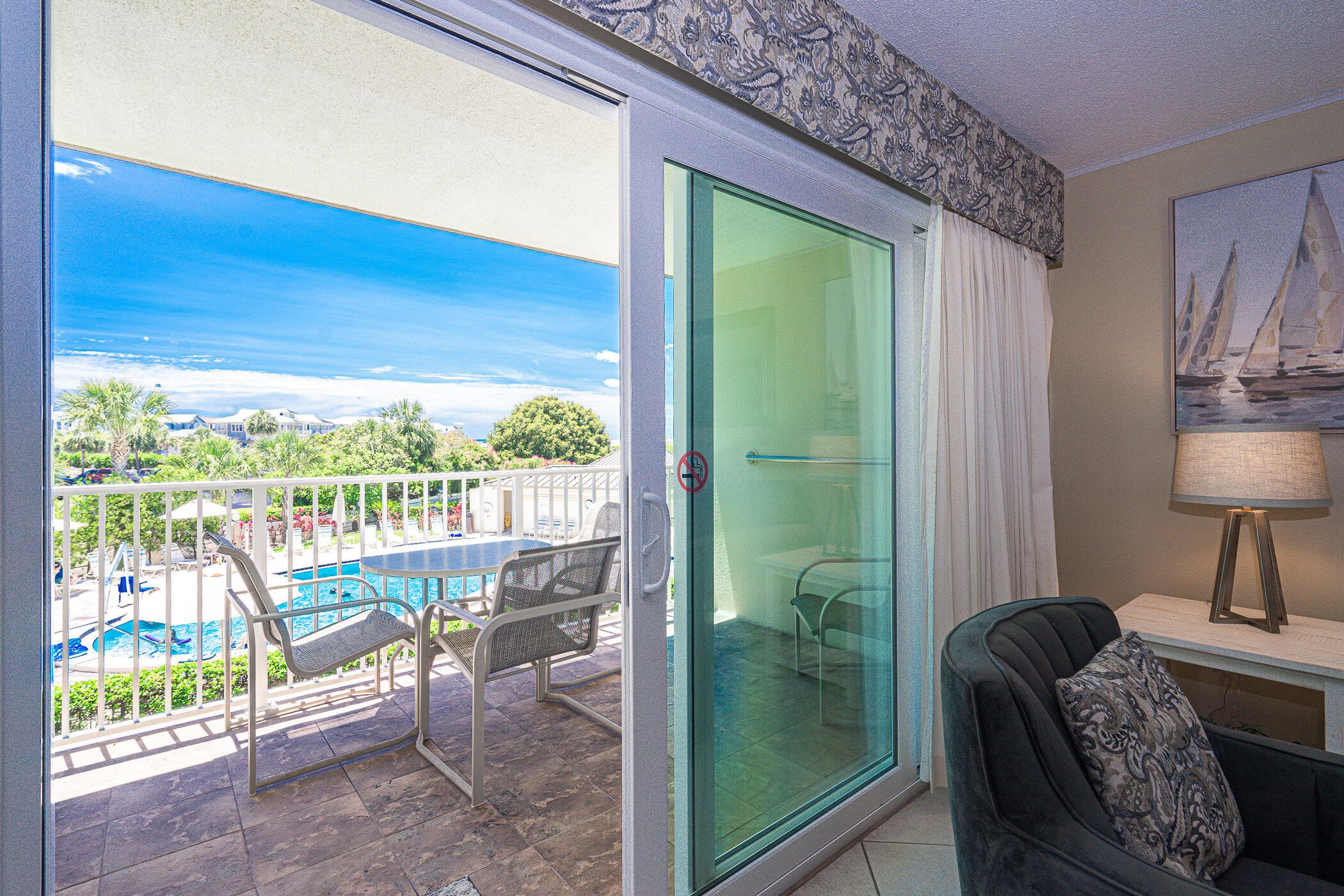 ISLANDER CONDO - Residential