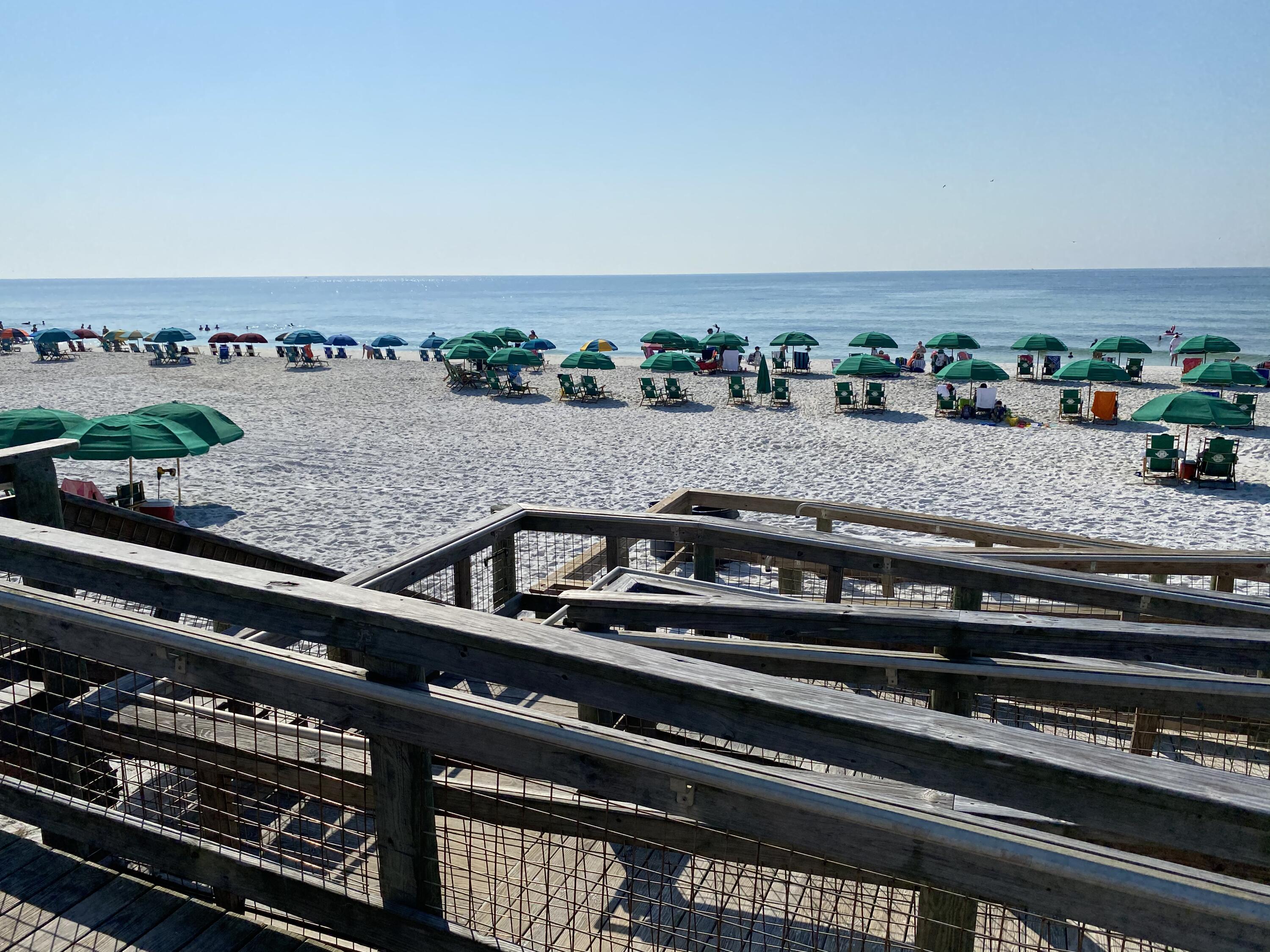 ISLANDER CONDO - Residential