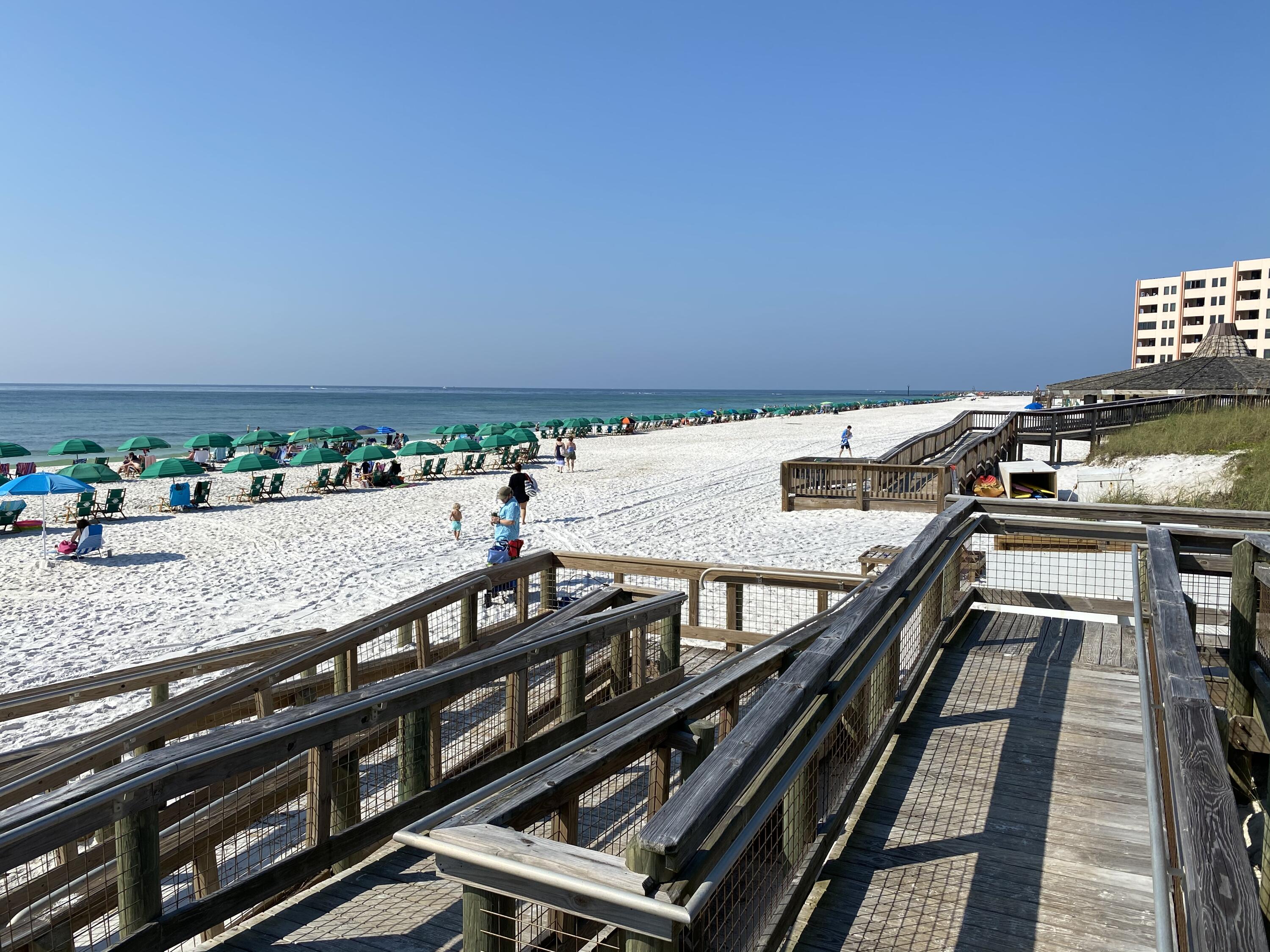 ISLANDER CONDO - Residential