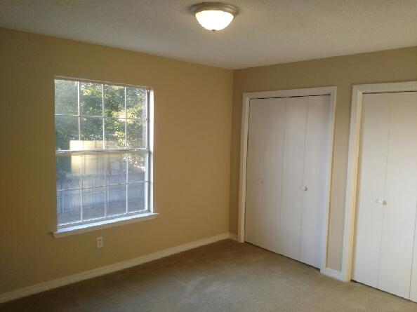 HOLLYROD PARK - Residential