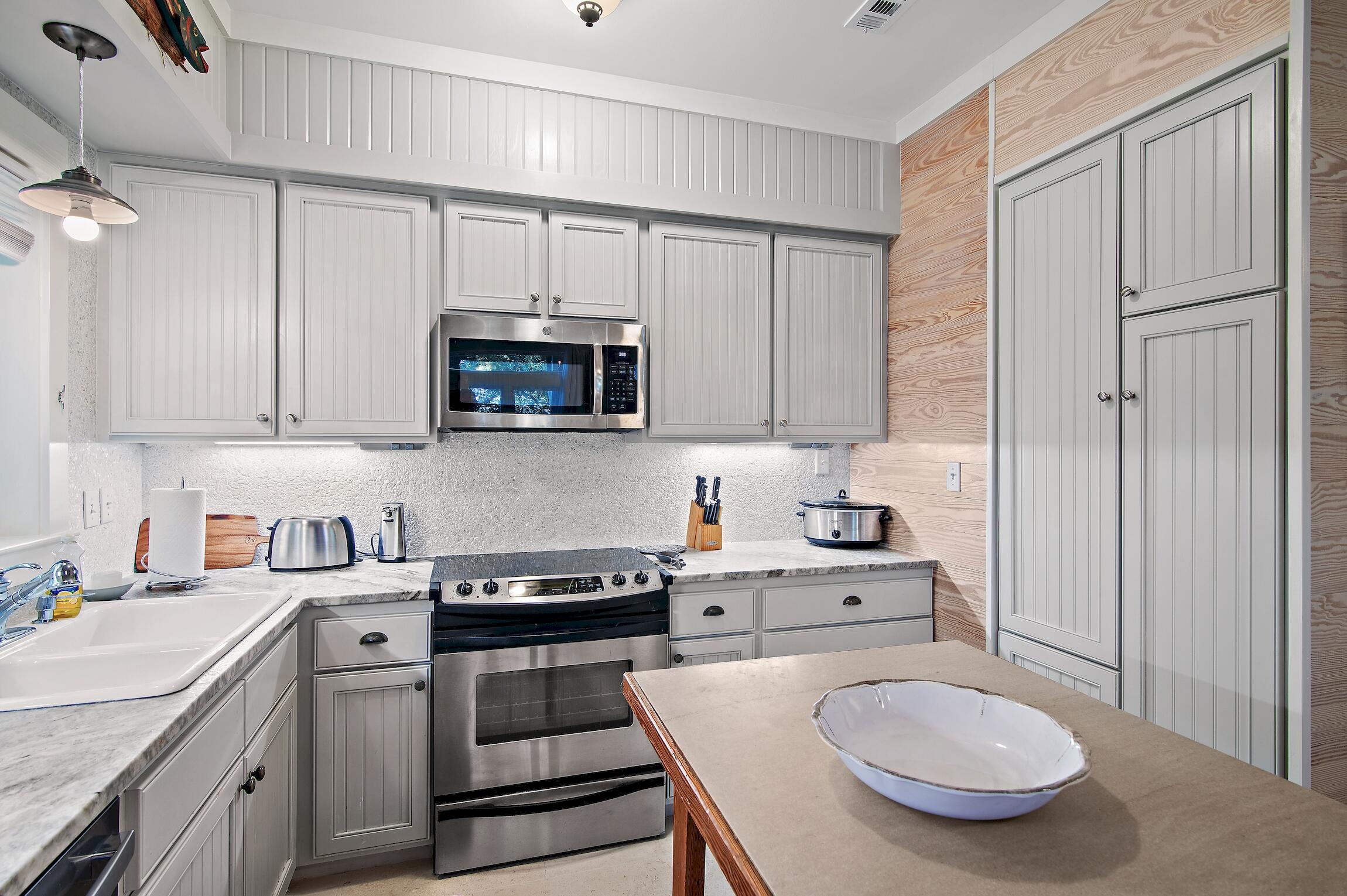 EASTERN LAKE S/D - Residential Lease