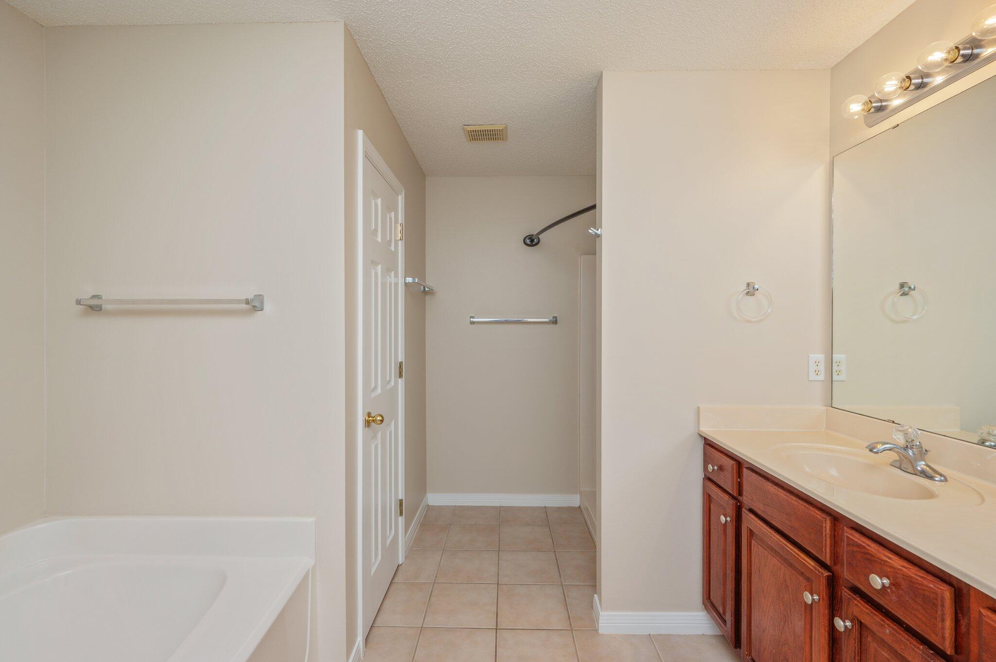 OLD BETHEL ESTATES PH I - Residential