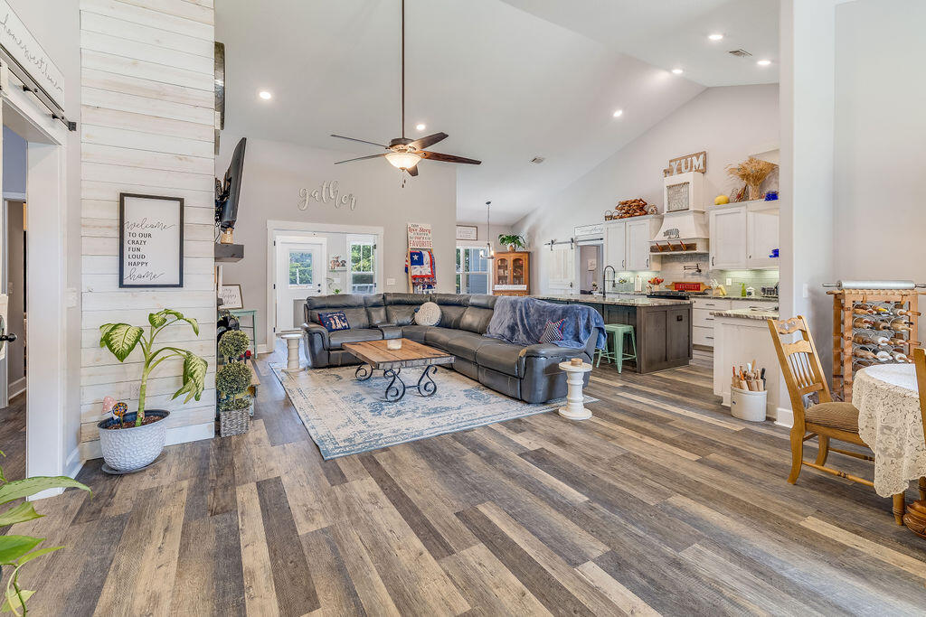 BAHIA VISTA - Residential