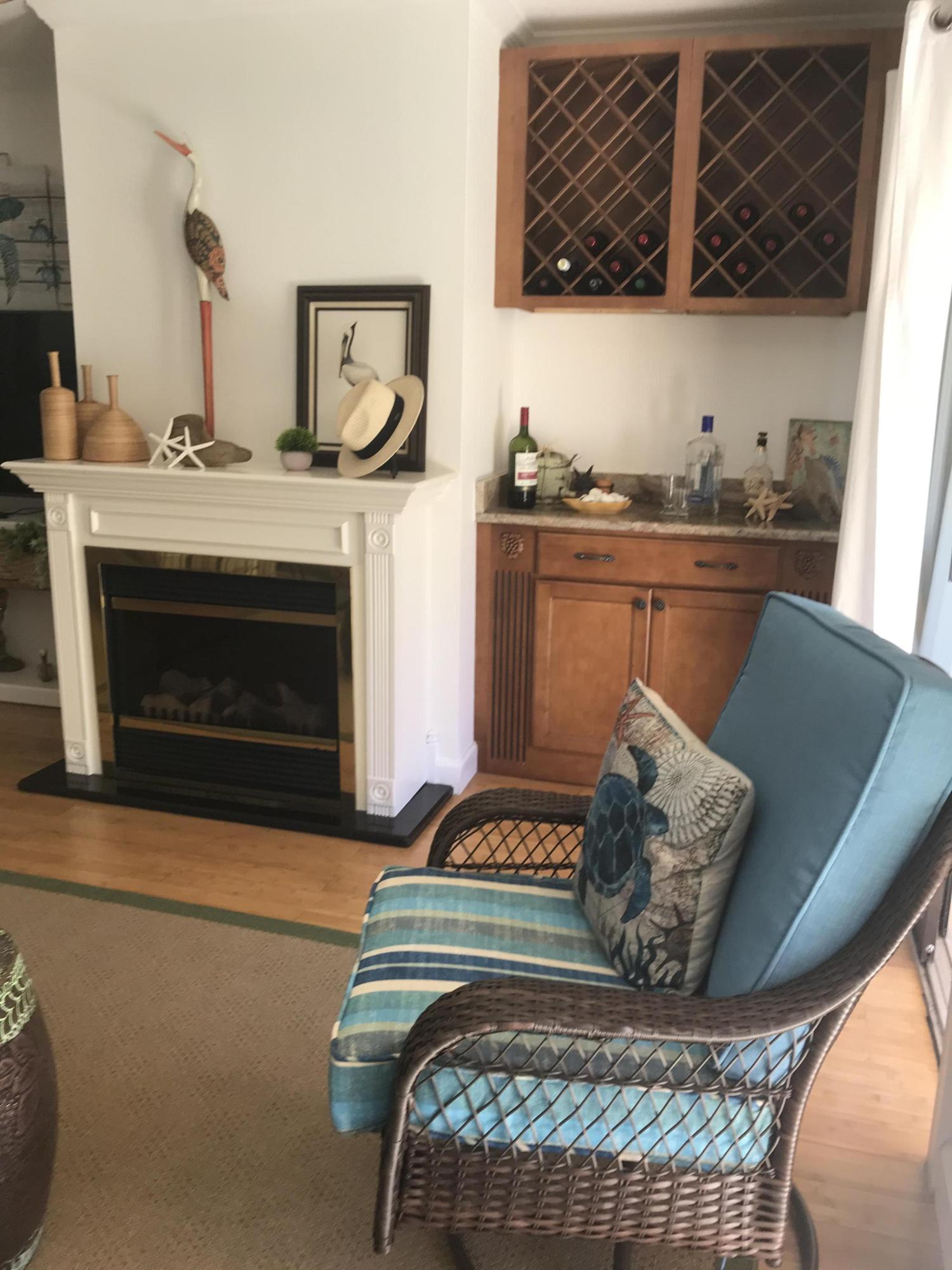 SAFE HARBOUR VILLAGE CONDO - Residential