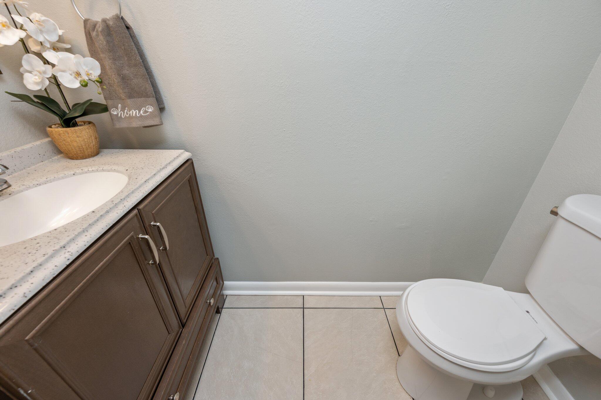 LEESA JENNIFER ACRES - Residential