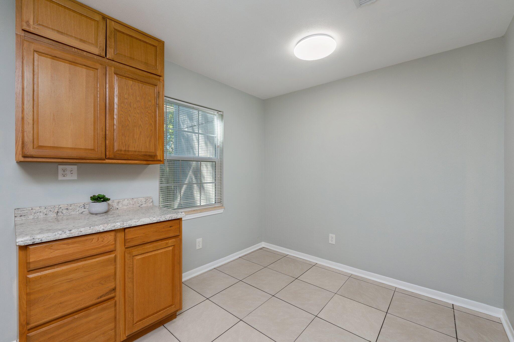 LEESA JENNIFER ACRES - Residential