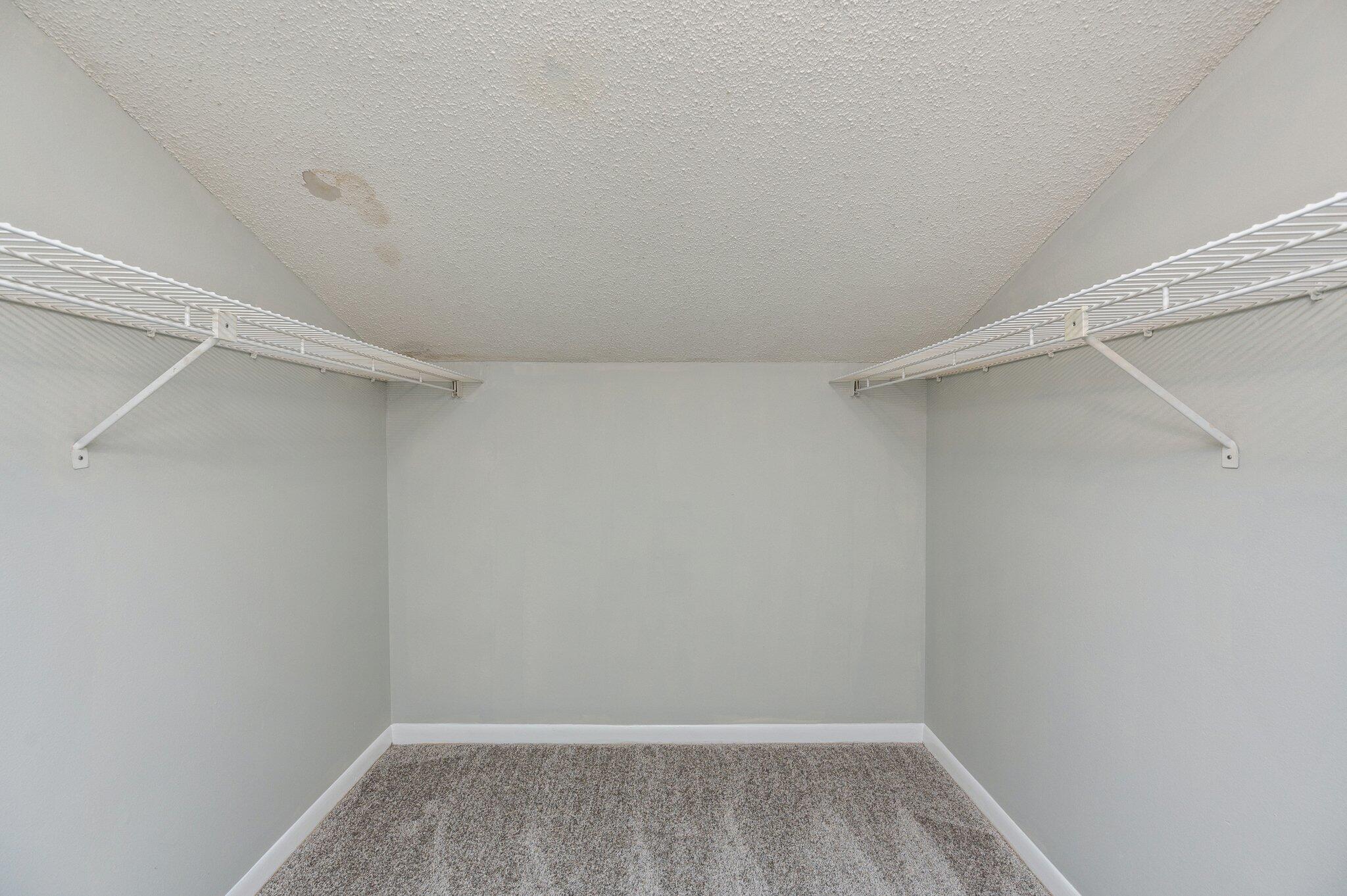 LEESA JENNIFER ACRES - Residential