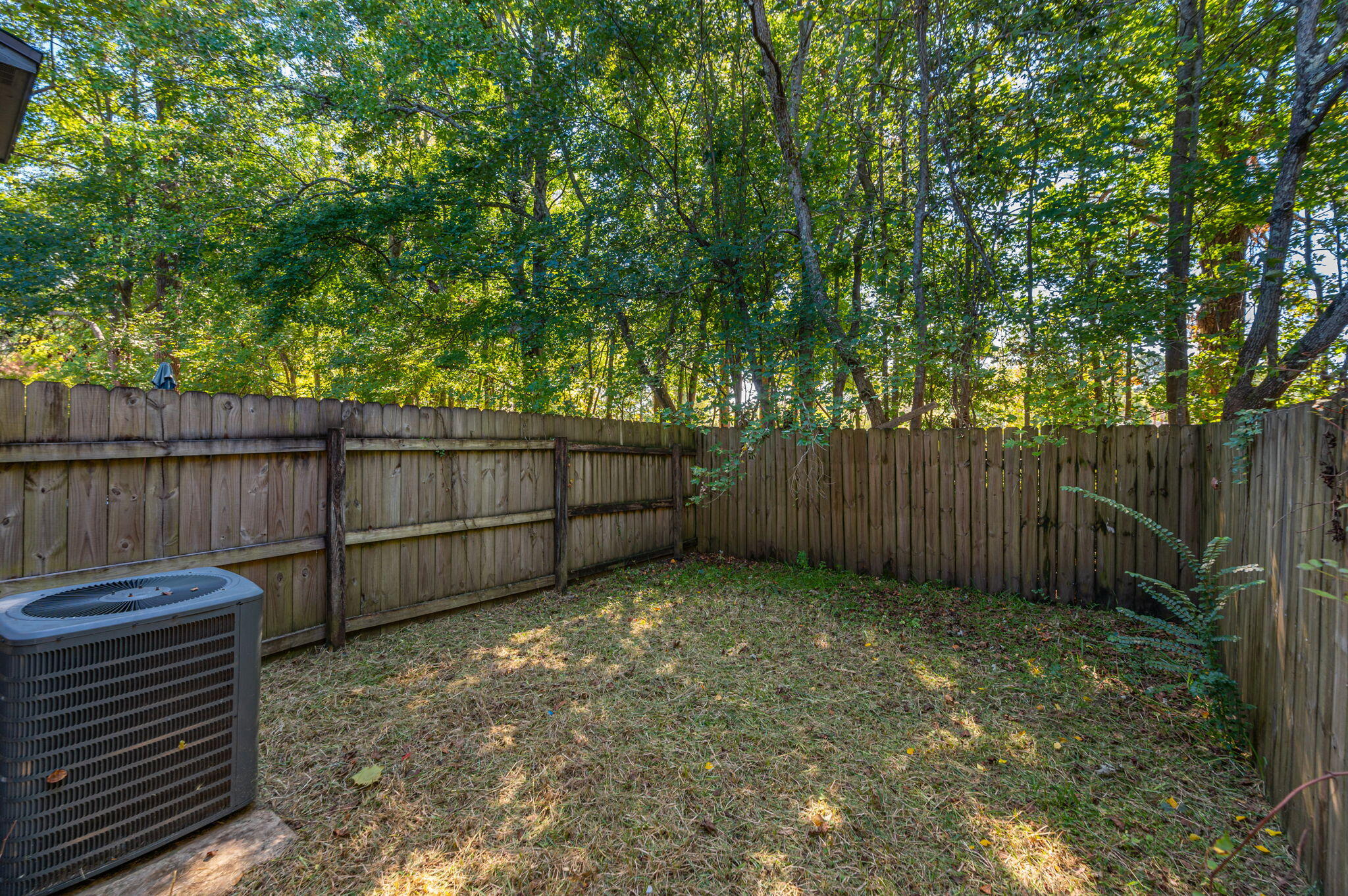 LEESA JENNIFER ACRES - Residential