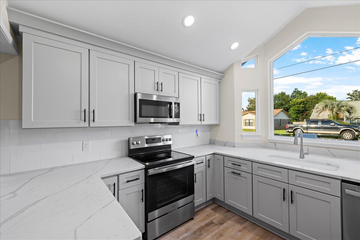 GULF MANOR S/D - Residential