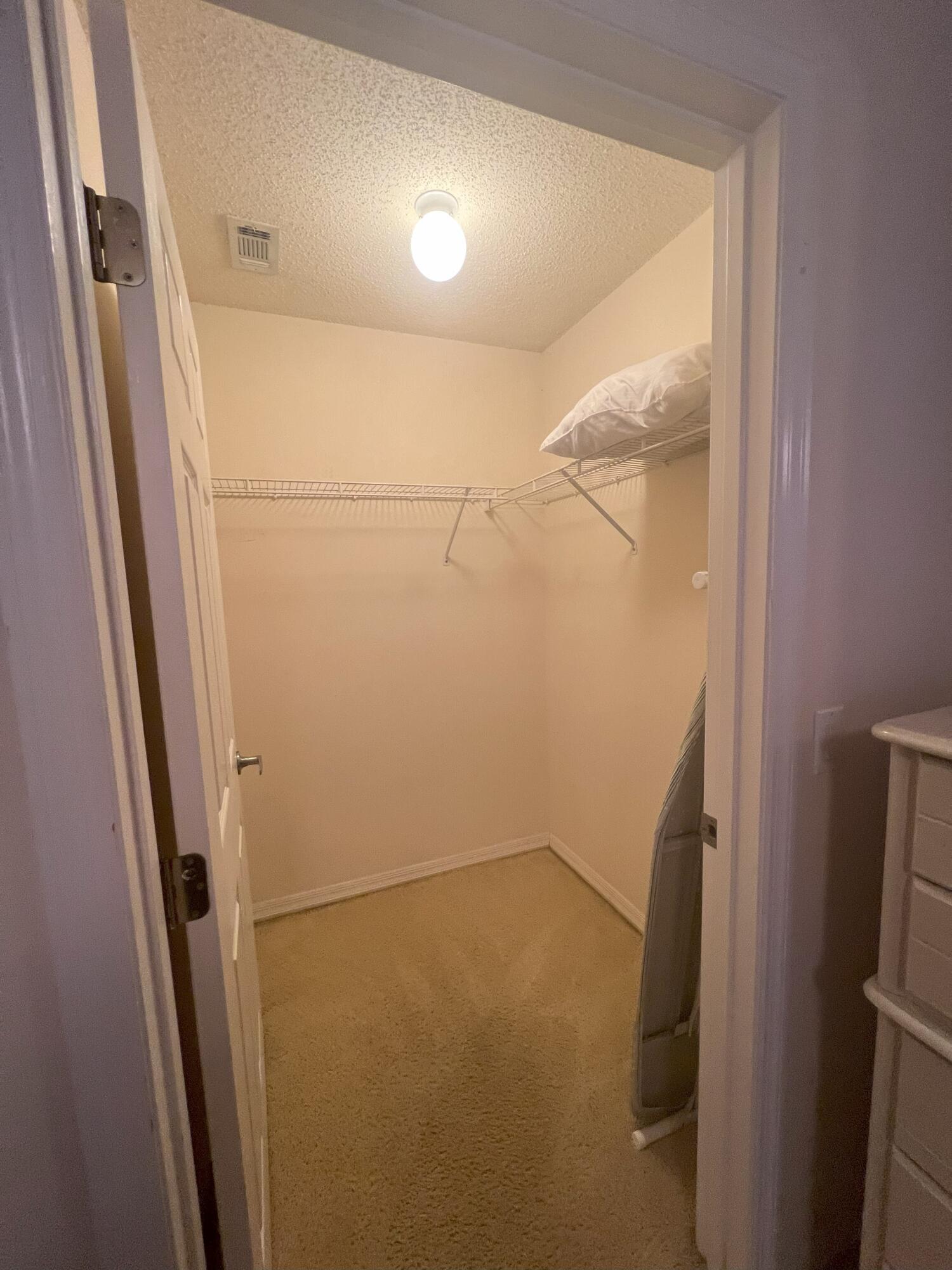 THE FLORIDA CLUB - Residential Lease