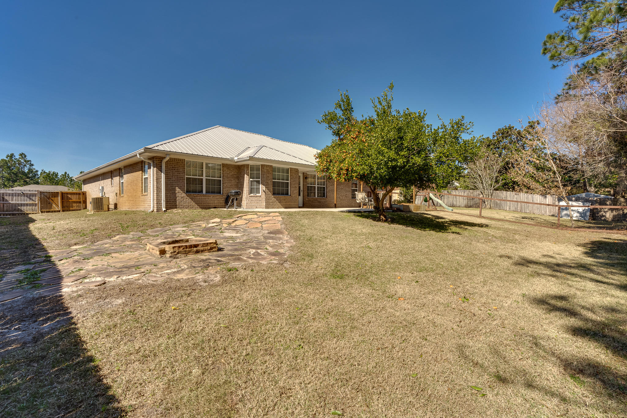 QUAYSIDE VILLAGE - Residential