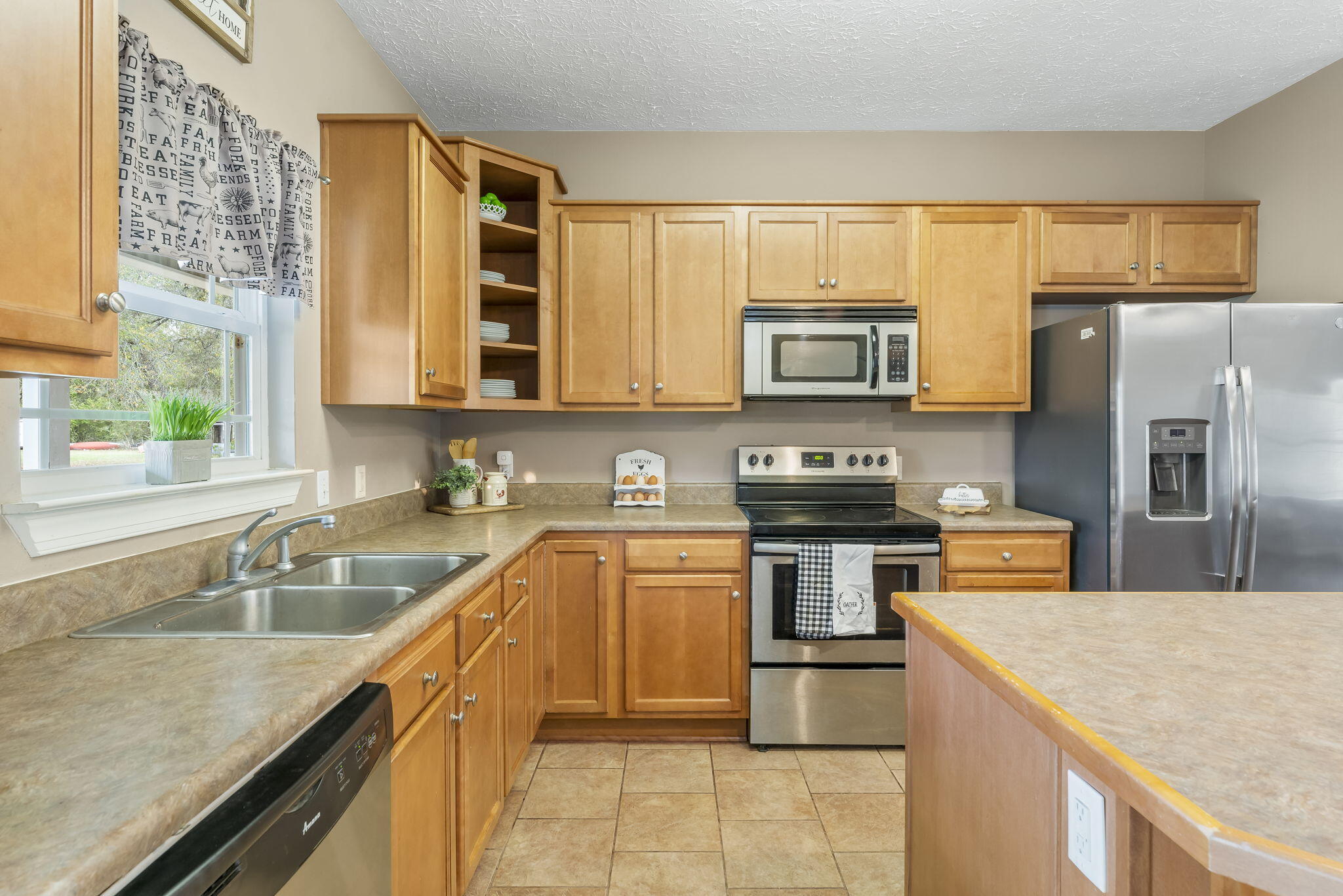 NO RECORDED SUBDIVISION - Residential