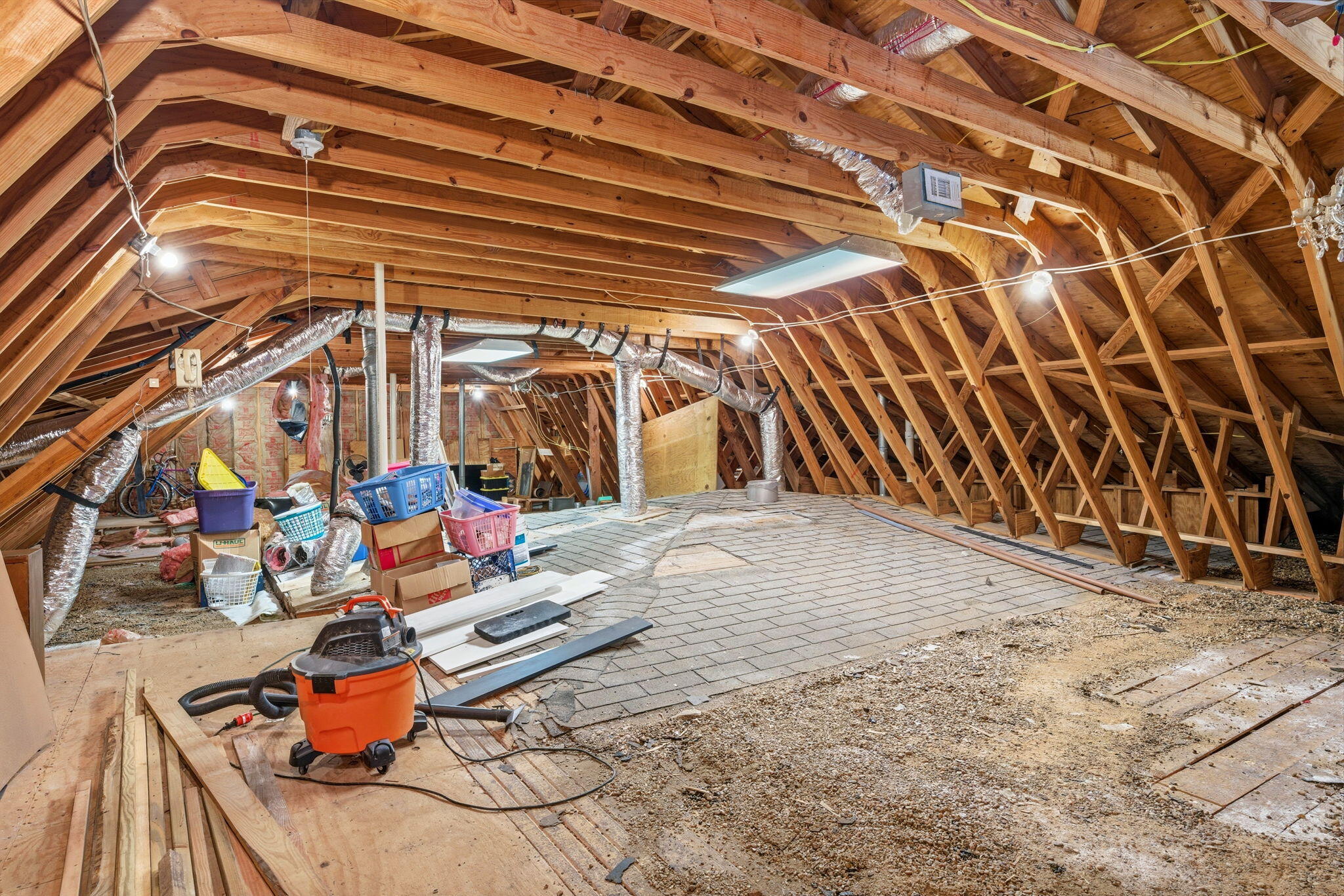 ELLIOTTS POINT 4TH ADDN - Residential