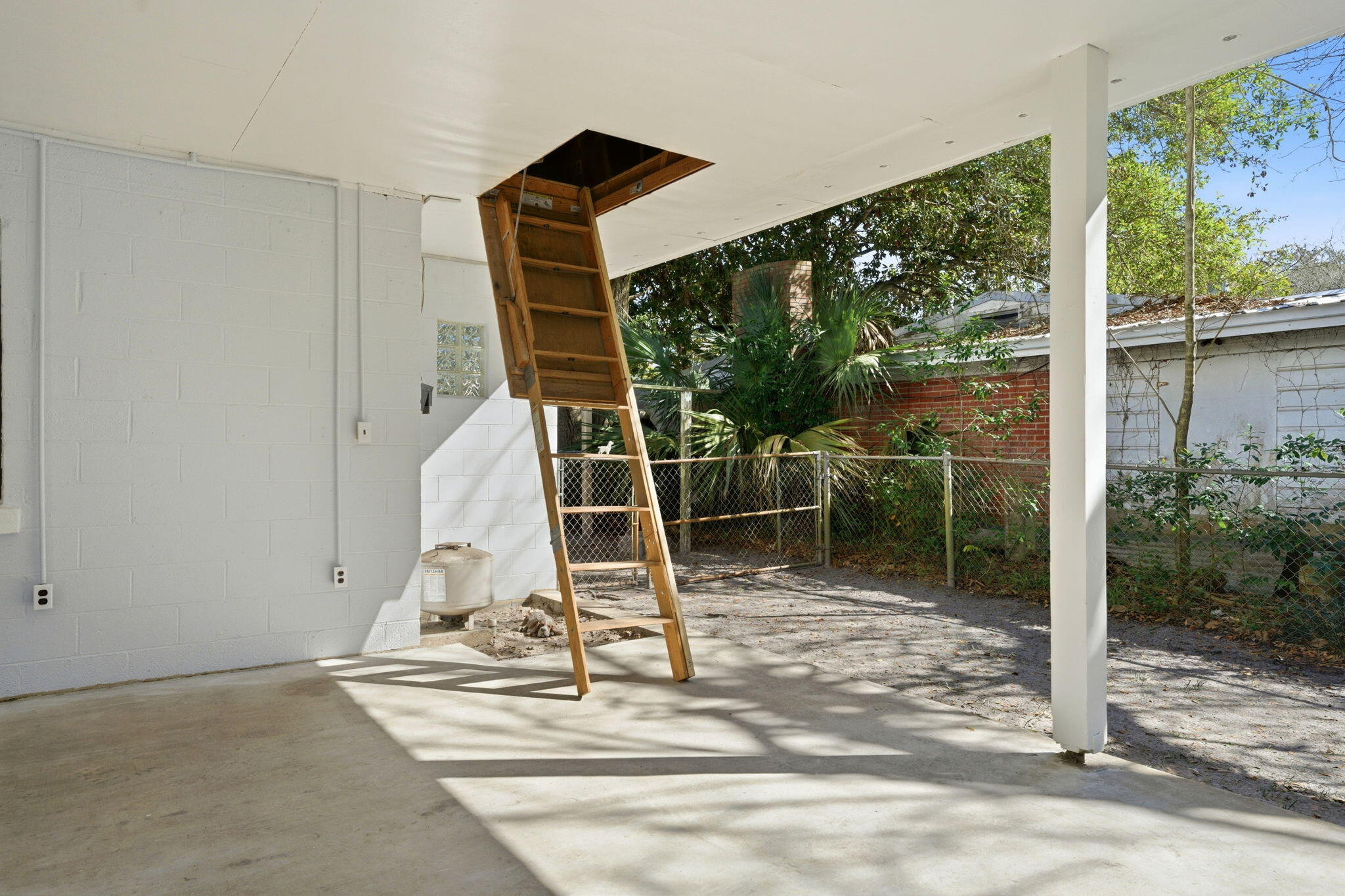 ELLIOTTS POINT 4TH ADDN - Residential