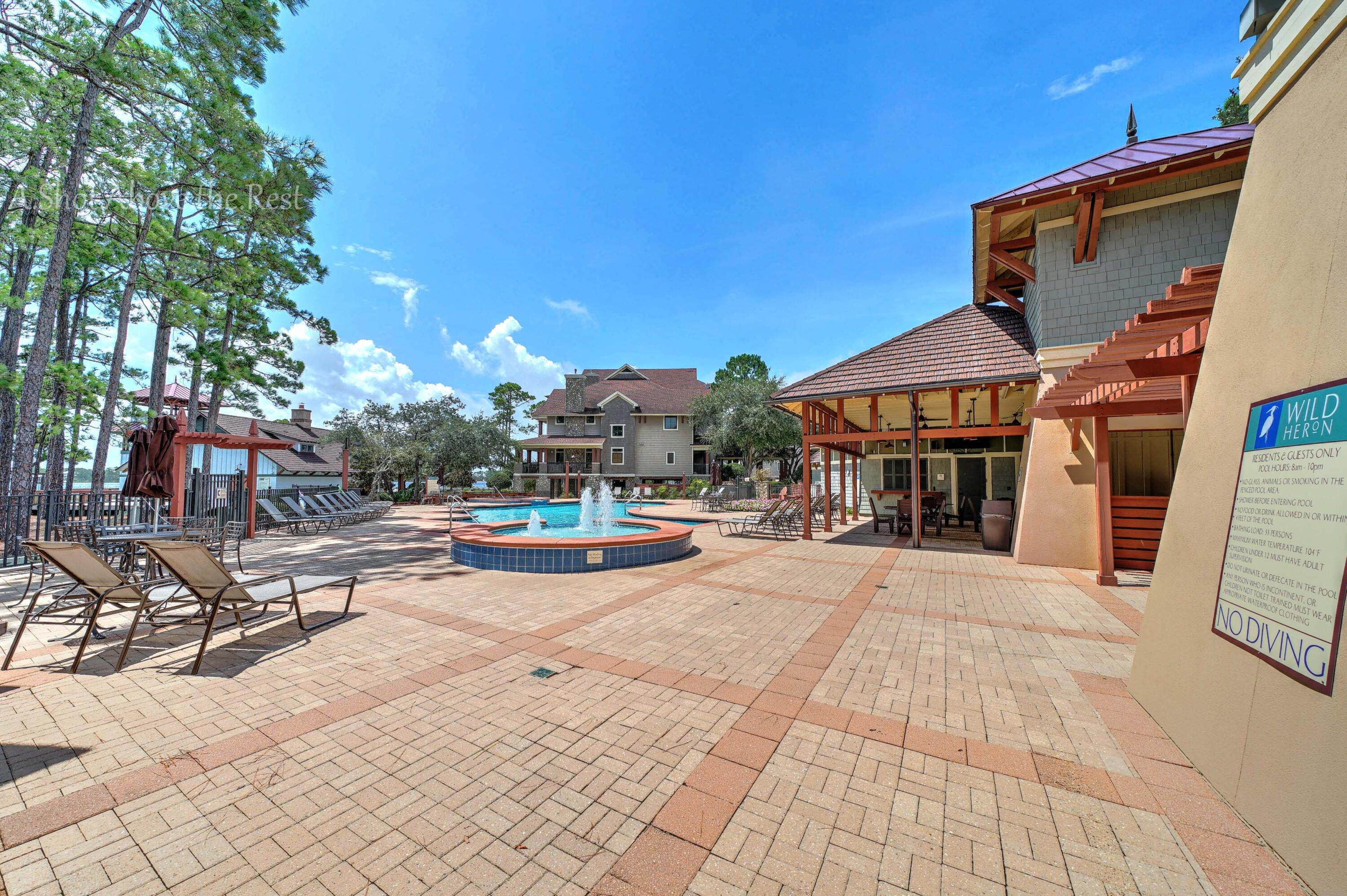 WILD HERON LAKESIDE LODGE - Residential