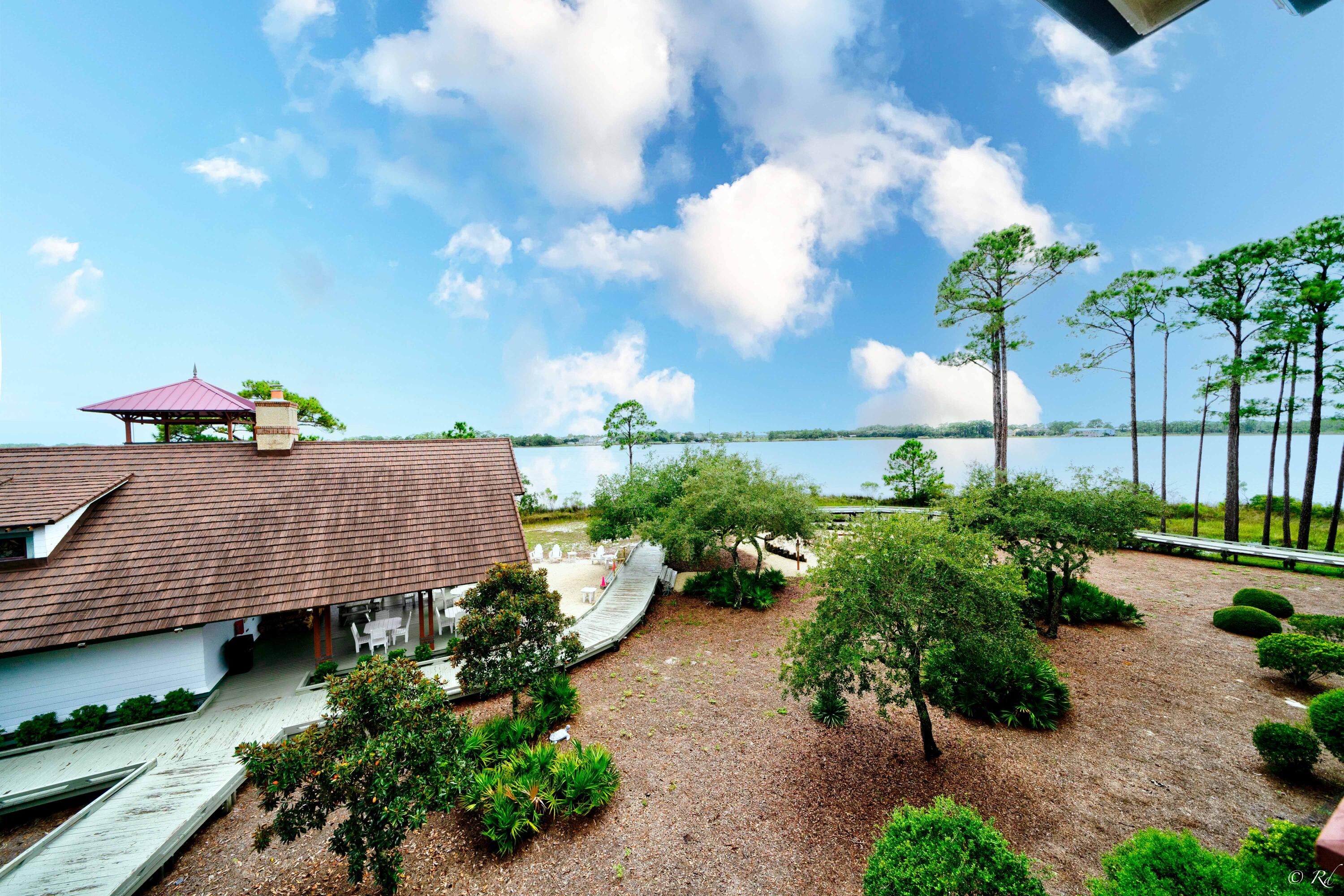 WILD HERON LAKESIDE LODGE - Residential